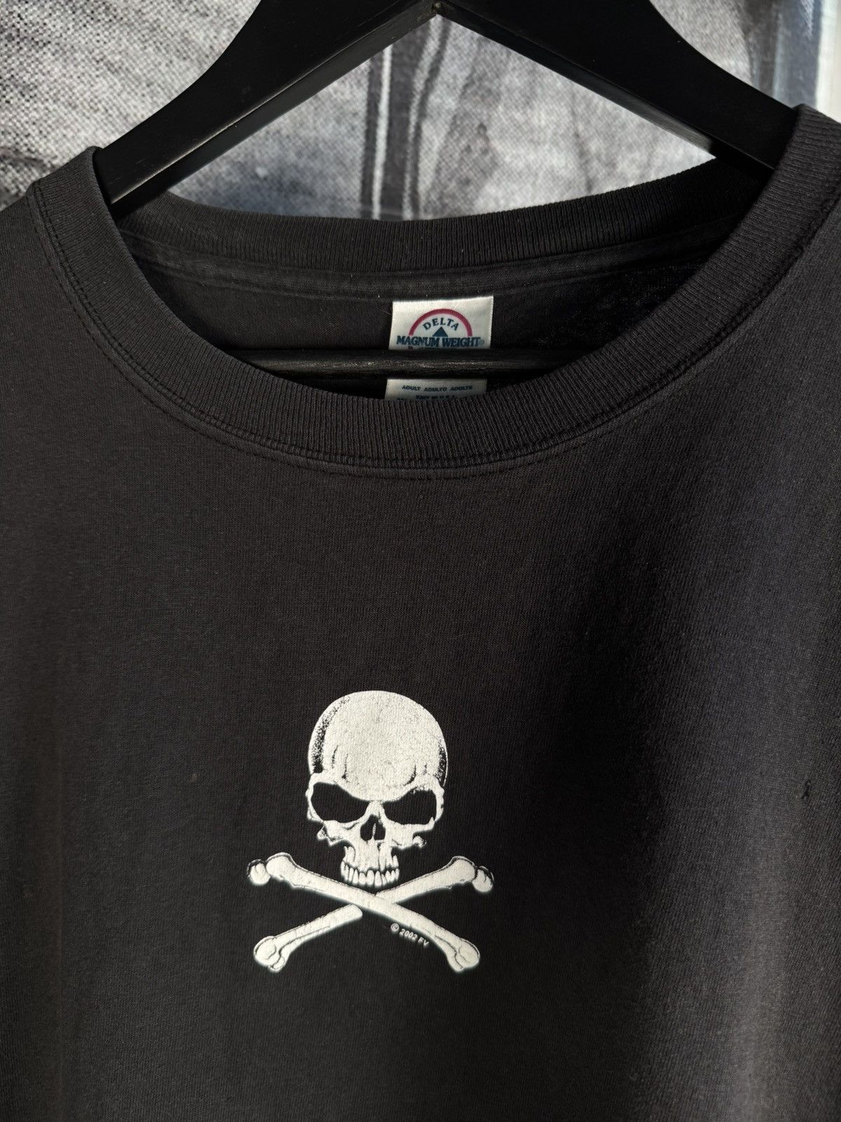 Vintage FADED 2002 ☠️ FASHION VICTIM SKULL & CROSSBONES LONG SLEEVE Size US XL / EU 56 / 4 - 4 Thumbnail