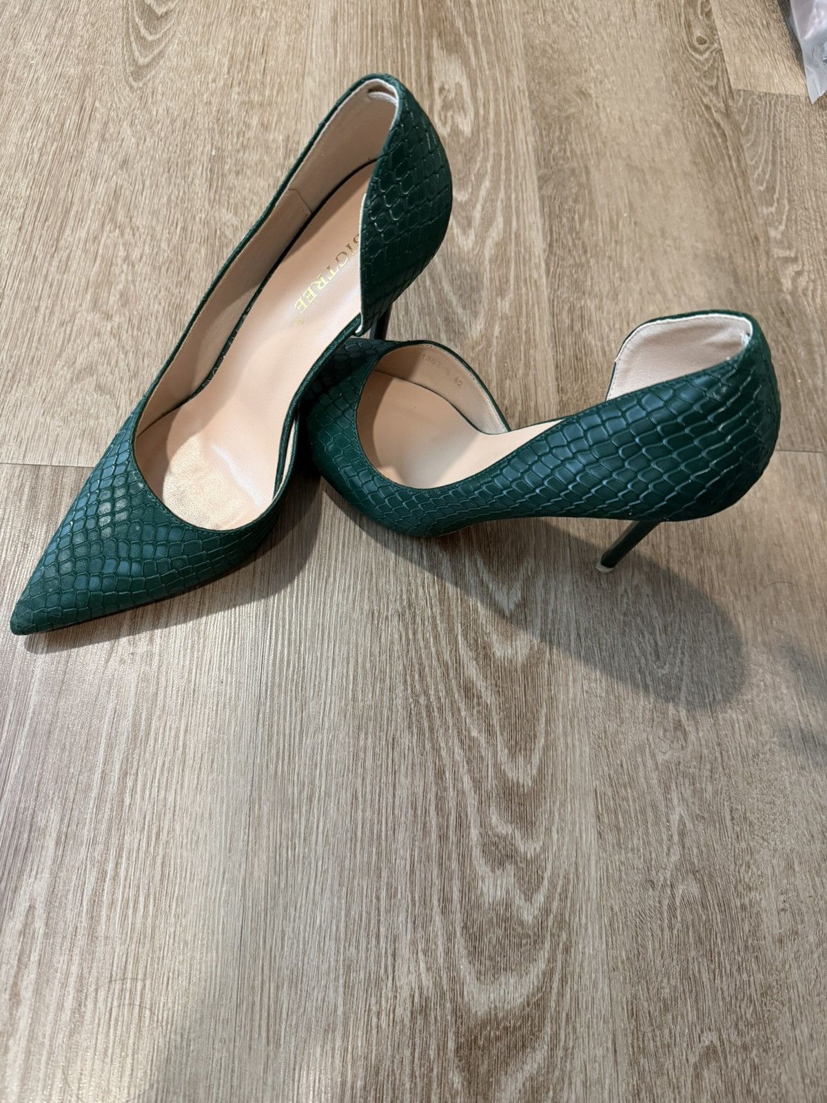 Other Green heels crocodile pattern Size US 9.5 / IT 39.5 - 4 Thumbnail