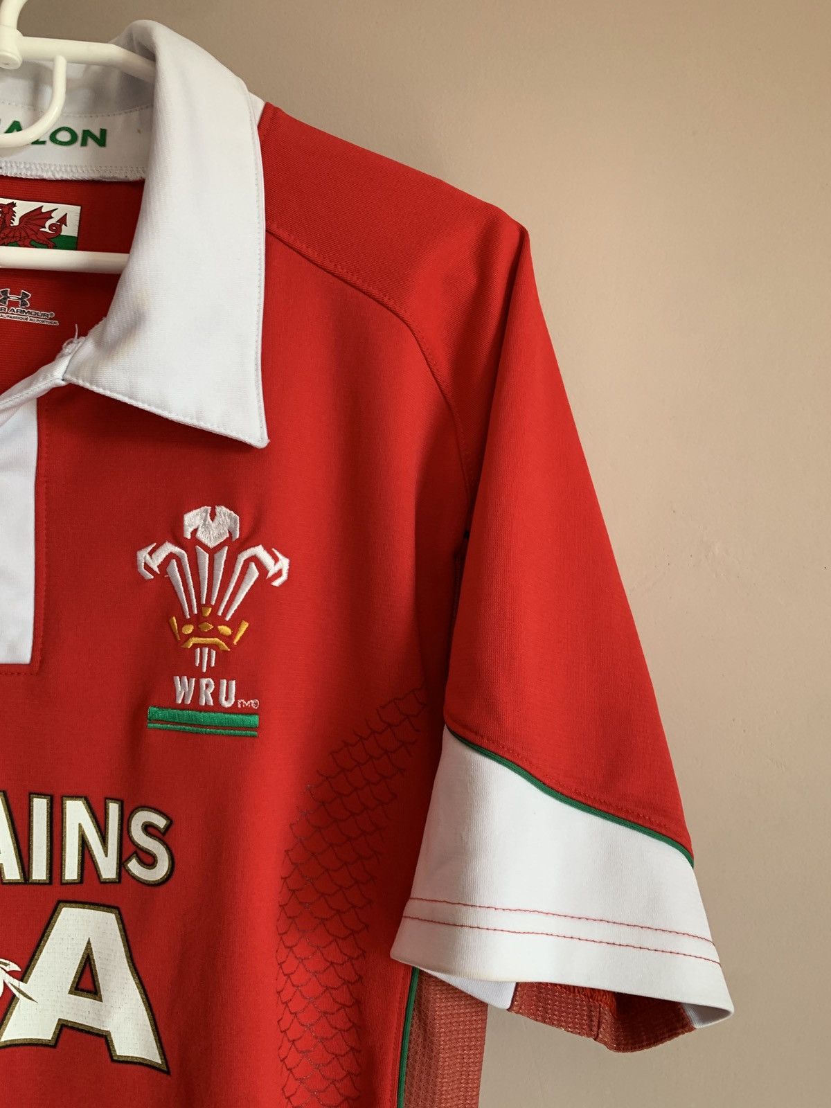 Under Armour Wales 2008 Home Rugby Union Shirt Under Armour Jersey Sz S Size US S / EU 44-46 / 1 - 4 Thumbnail