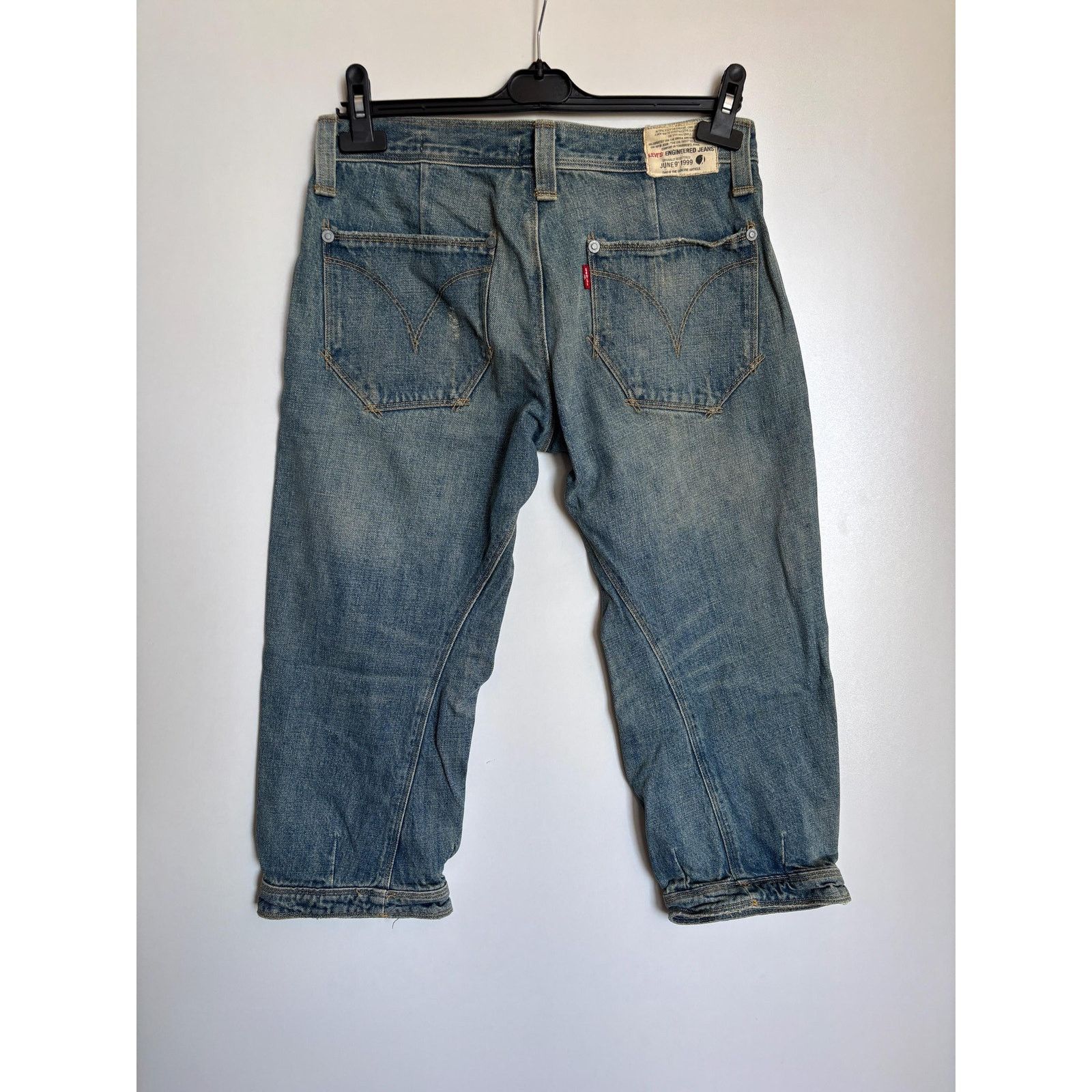 Levi's Levi’s Engineered 0507 W29 Capri Twisted Leg Y2K Denim Size US 29 - 7 Thumbnail