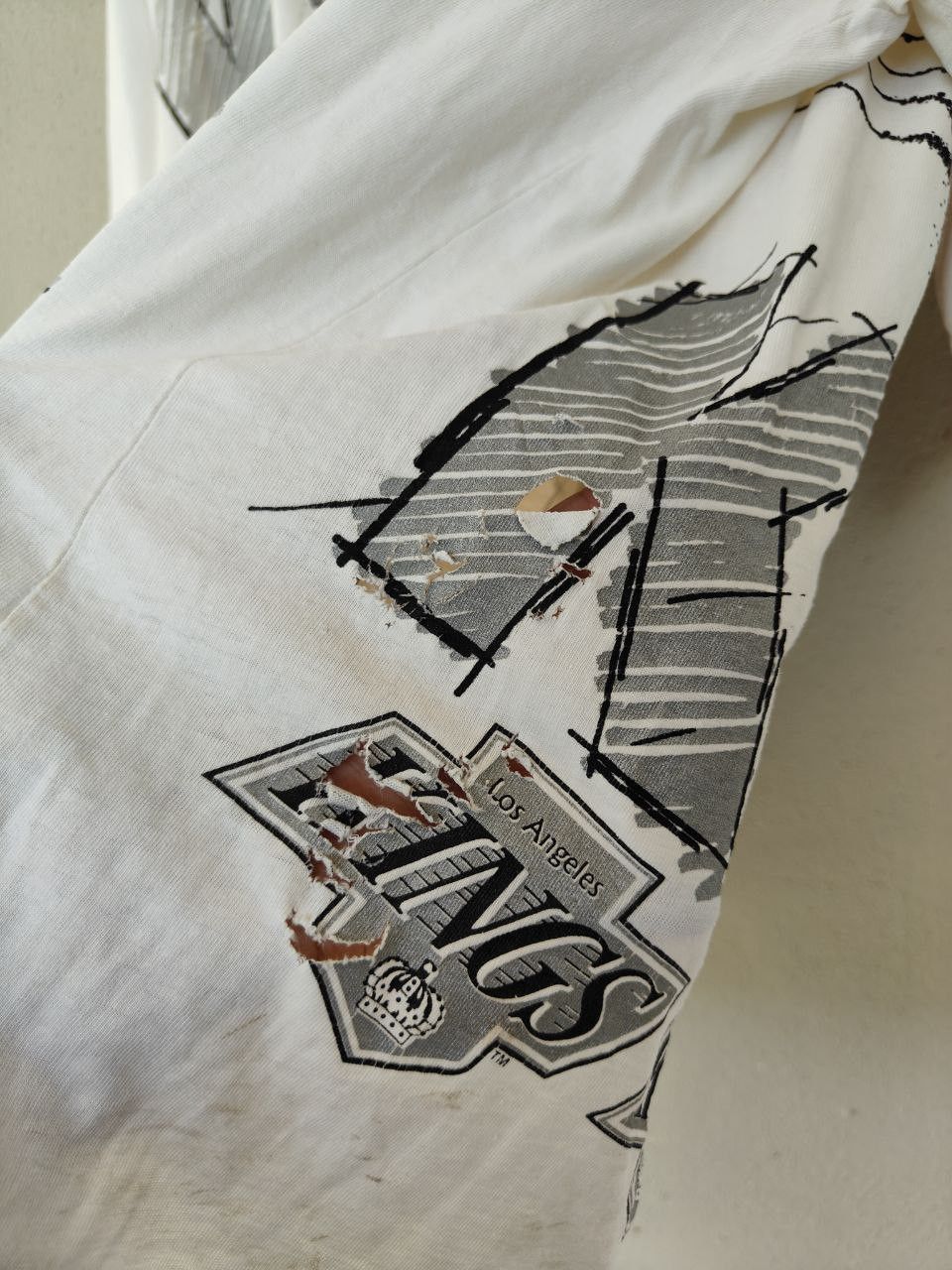 NHL TRASHED 1992 Vtg Overprint NHL La Kings worn T Size US XL / EU 56 / 4 - 7 Thumbnail