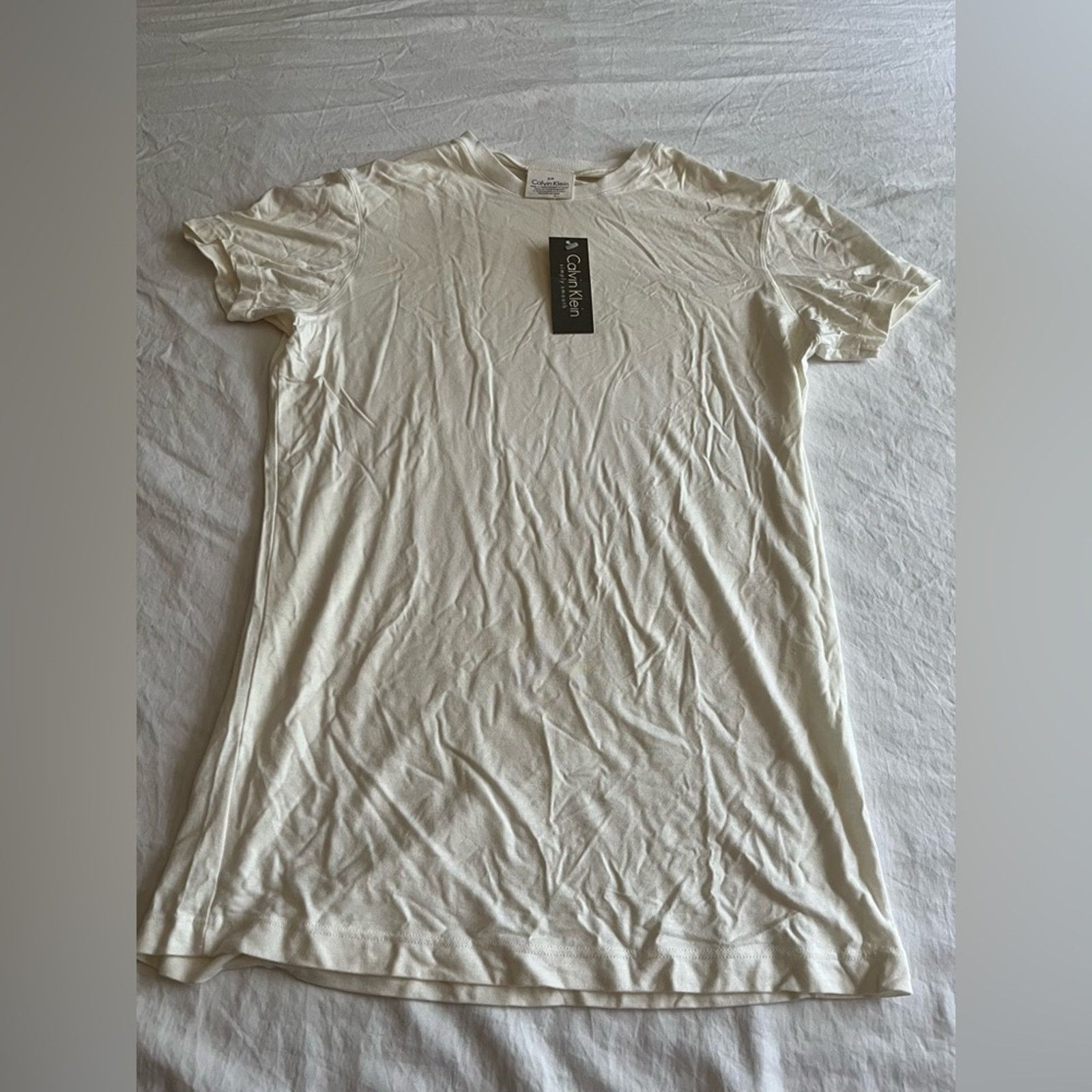 Calvin Klein Calvin Klein Shirt 1pc Simply Smooth Crew Cream Size S NWT Size US S / EU 44-46 / 1 - 1 Thumbnail