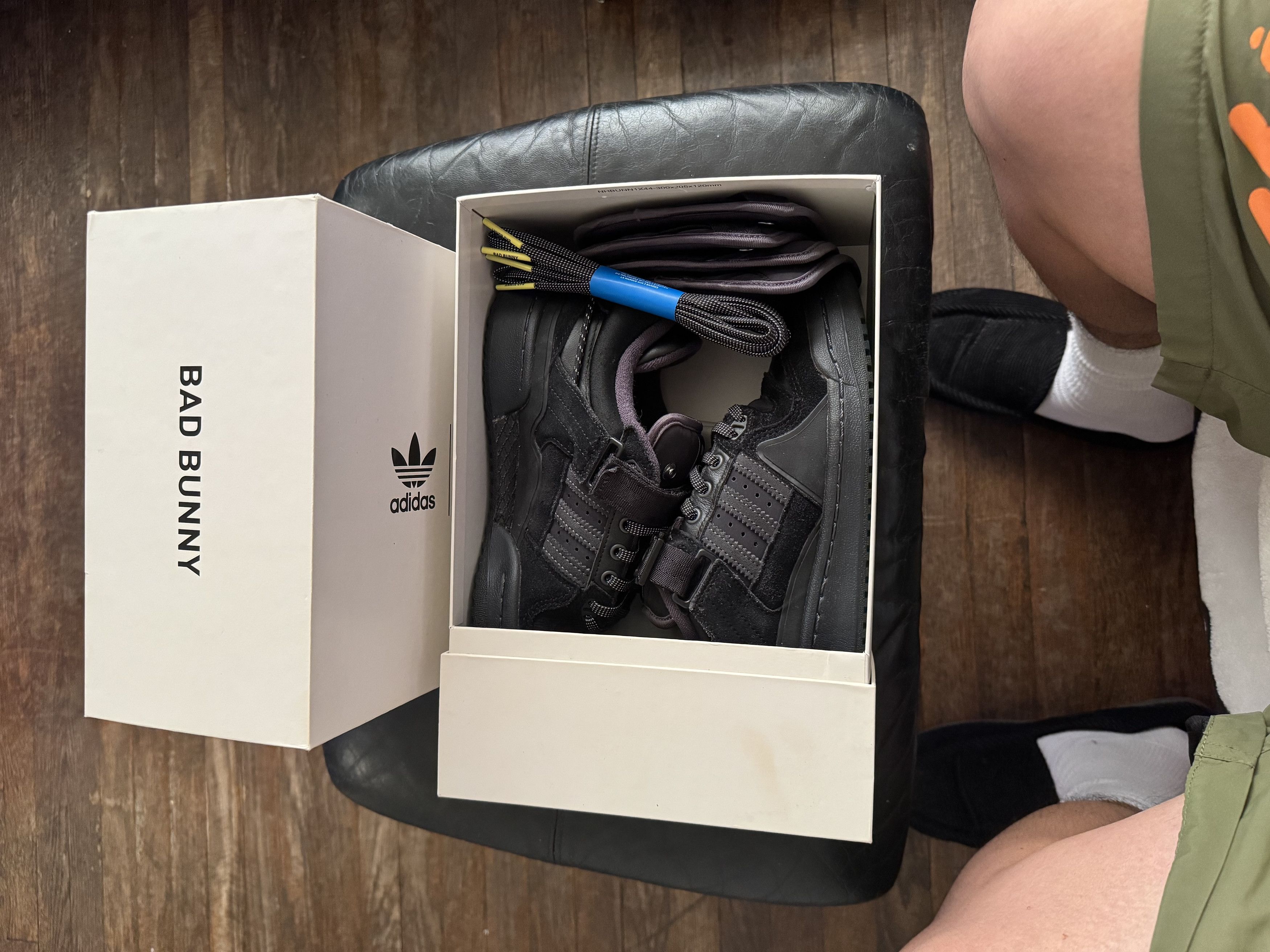 Adidas adidas Forum Low Bad Bunny Back to School Size US 6 / EU 39 - 4 Thumbnail