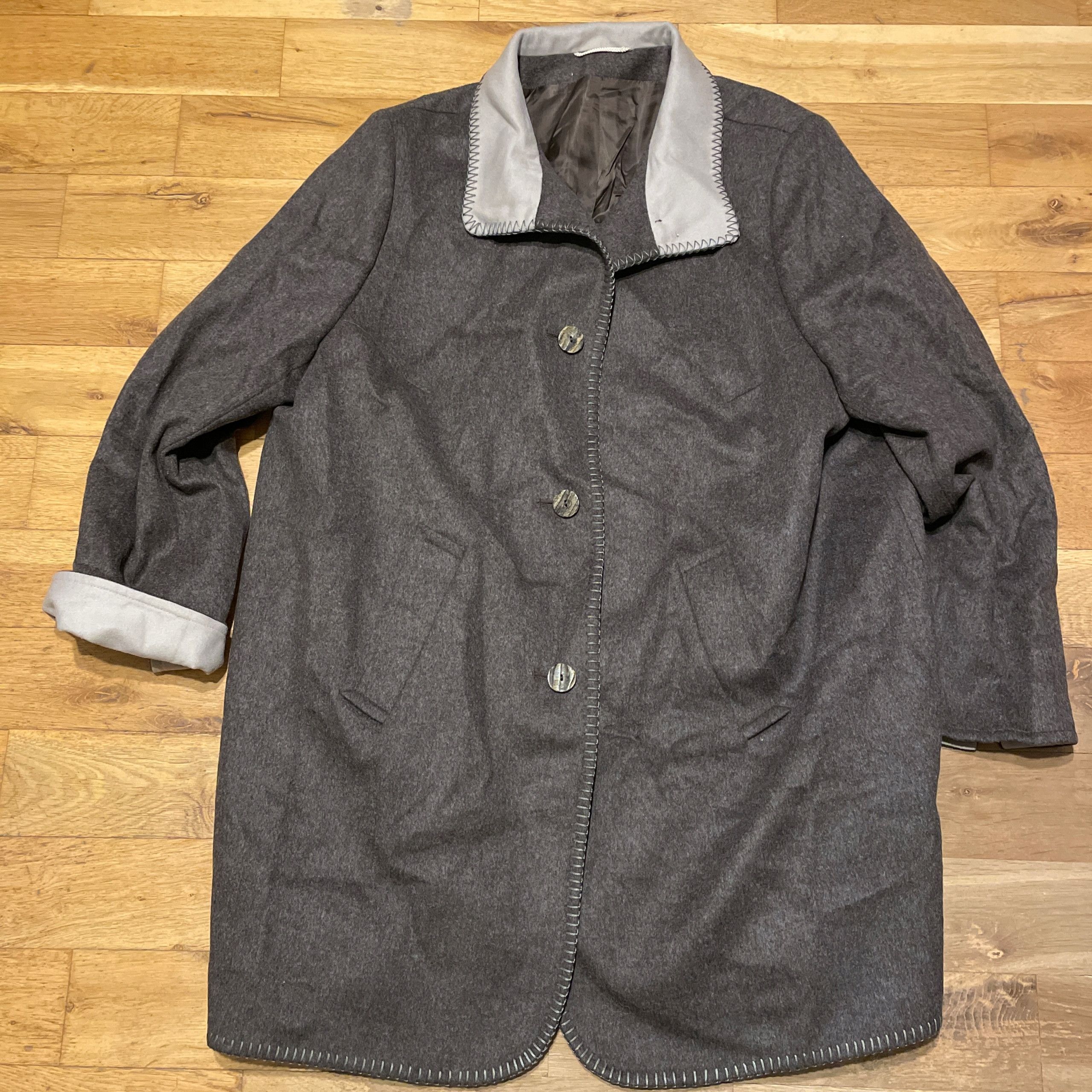 Vintage PETER HAHN BAVARIAN/HUNTING COAT, WOOL, size XXL Size XXL / US 16-18 / IT 52-54 - 1 Thumbnail
