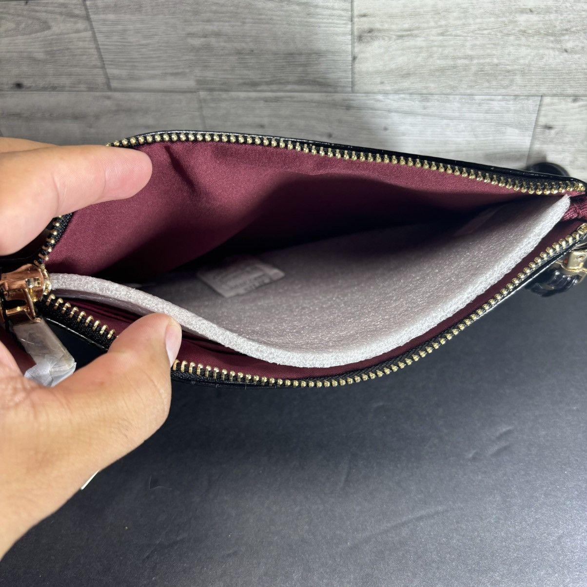 Ellen Tracy Ellen Tracey The Croco collection Wristlet NWT Size ONE SIZE - 7 Thumbnail