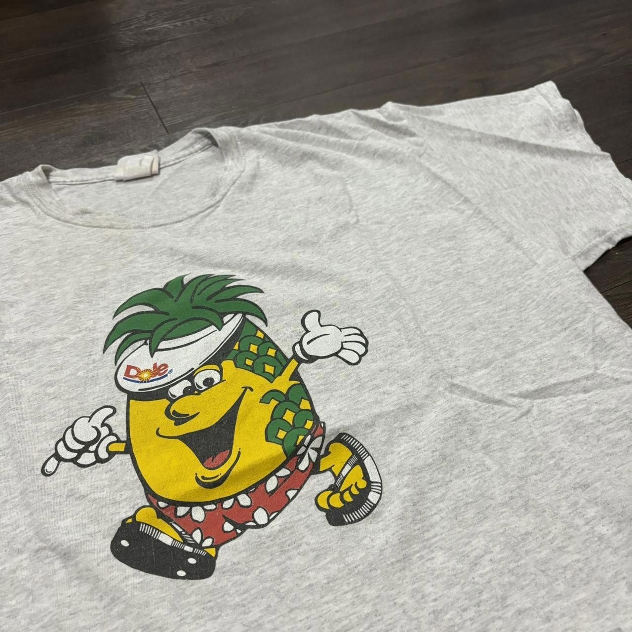 Designer Vintage dole Hawaii hug a pineapple t shirt 00s XL Size US XL / EU 56 / 4 - 1 Thumbnail
