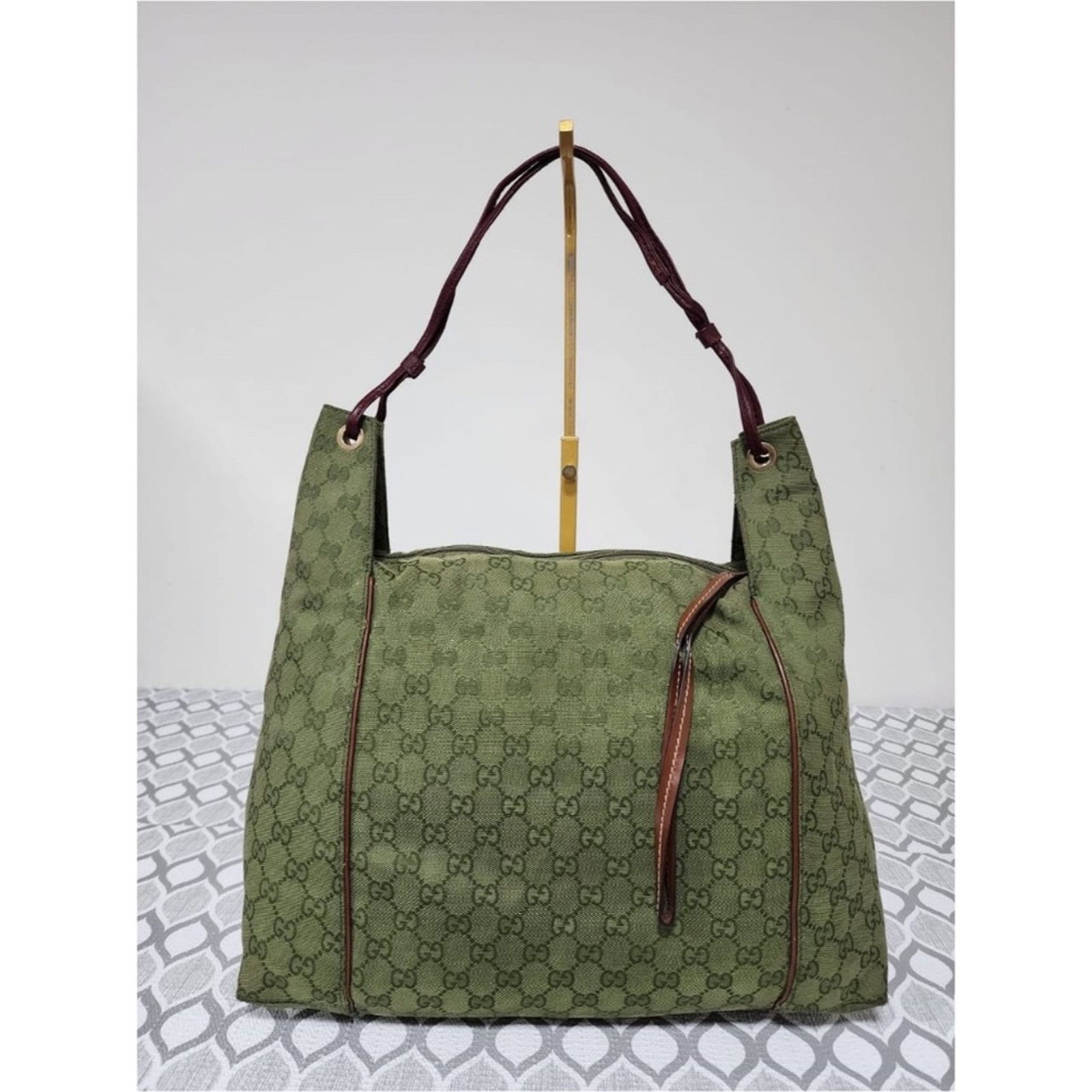 Gucci Authentic Gucci GG Canvas Zip Shoulder Bag Green/Brown Size ONE SIZE - 1 Thumbnail