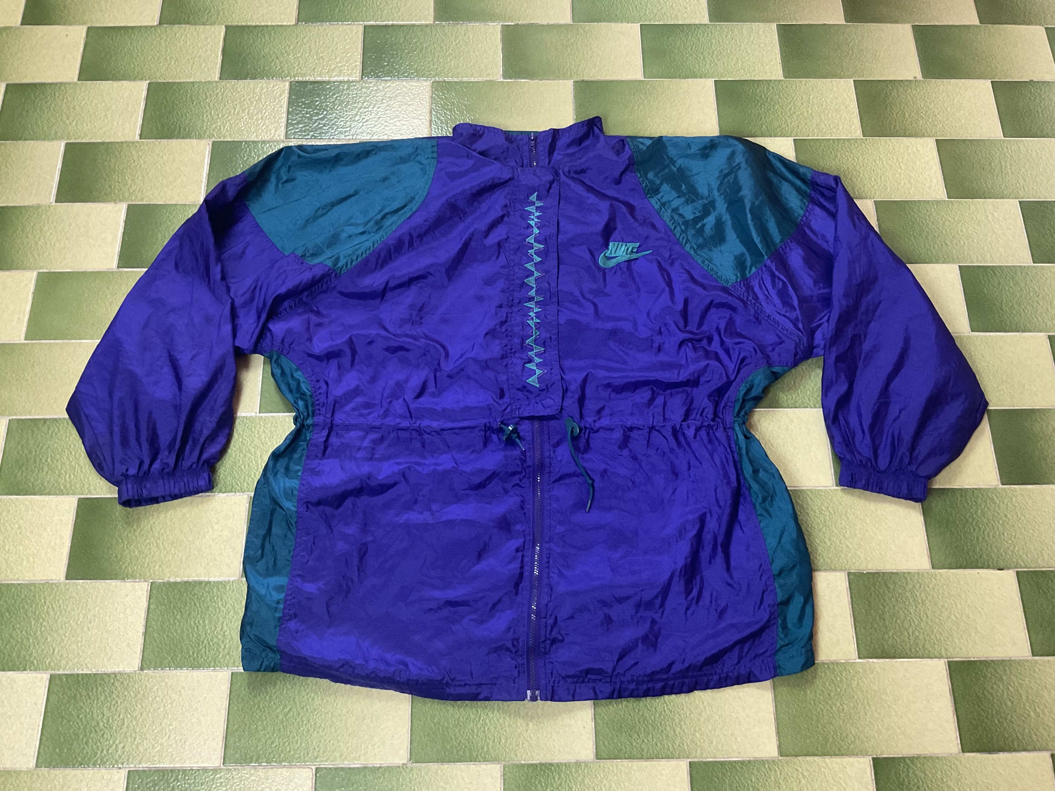 Nike Vintage 90s Nike Lady Foot Locker Windbreaker Jacket Womens Size L / US 10 / IT 46 - 1 Thumbnail