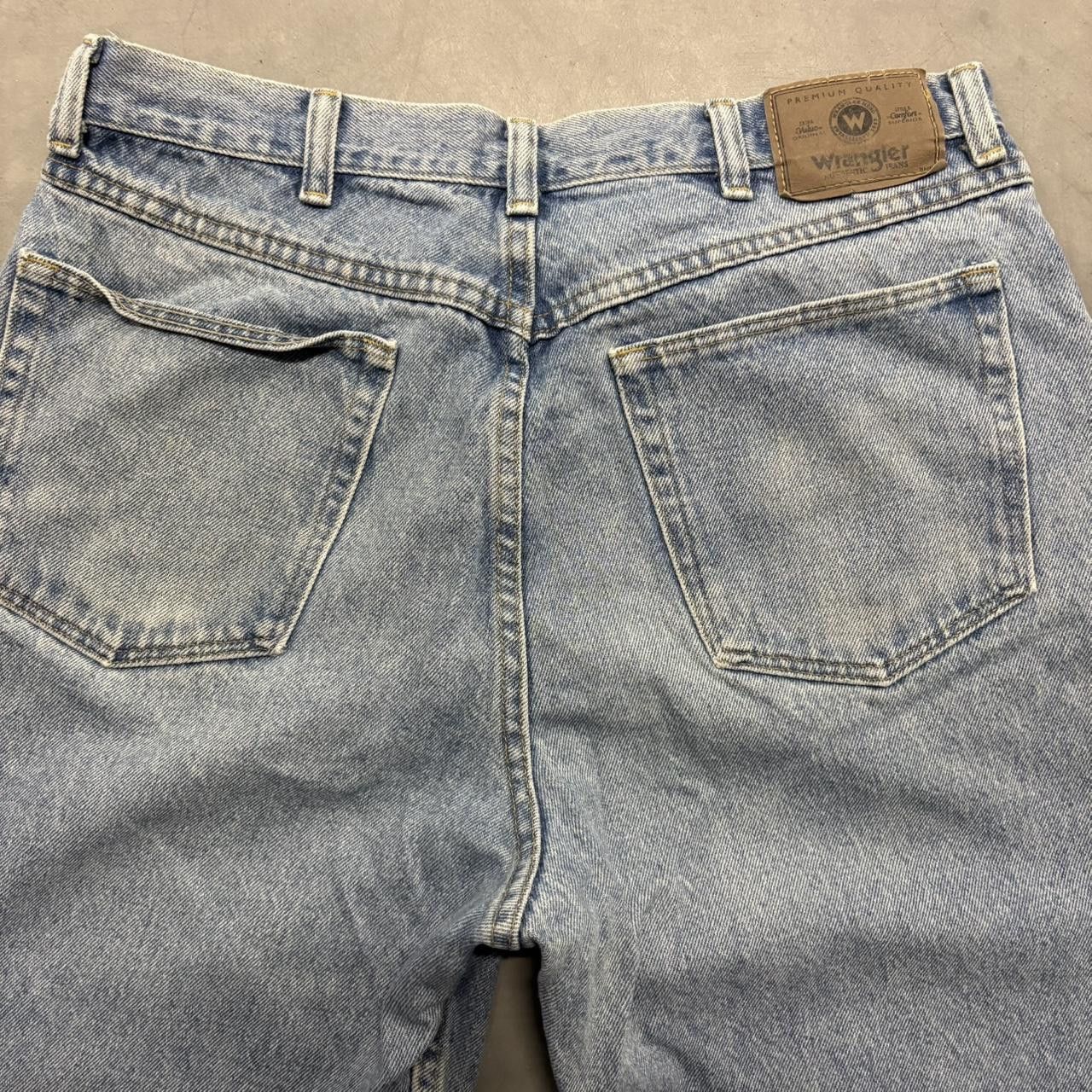 Vintage Crazy Vintage Y2K/2000s Baggy Tall Medium Wash Denim Jeans! Size US 34 / EU 50 - 5 Thumbnail