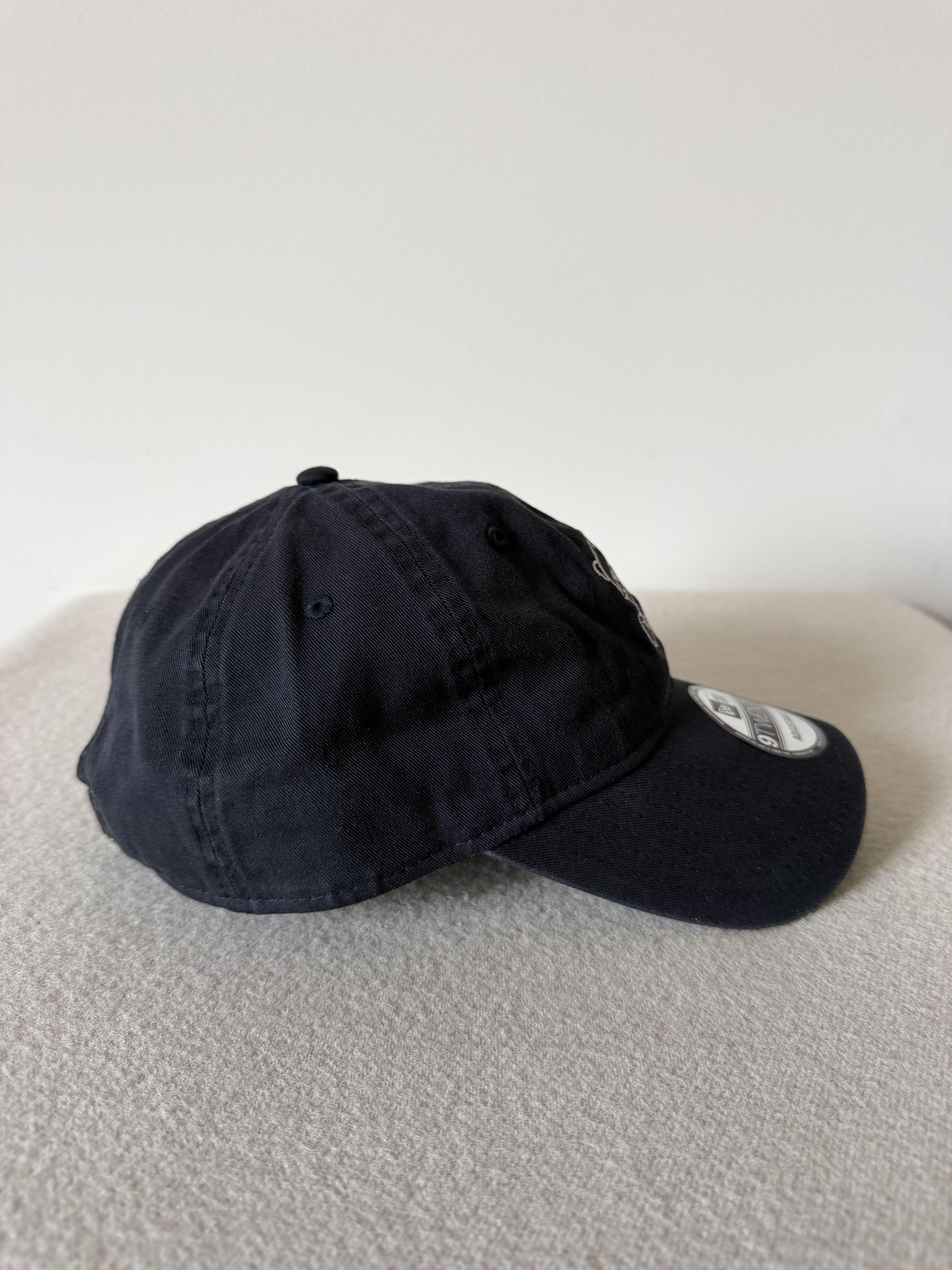 New Era × Undercover Undercover New Era Teddy Bear 9Twenty Hat in Navy Blue Size ONE SIZE - 3 Thumbnail