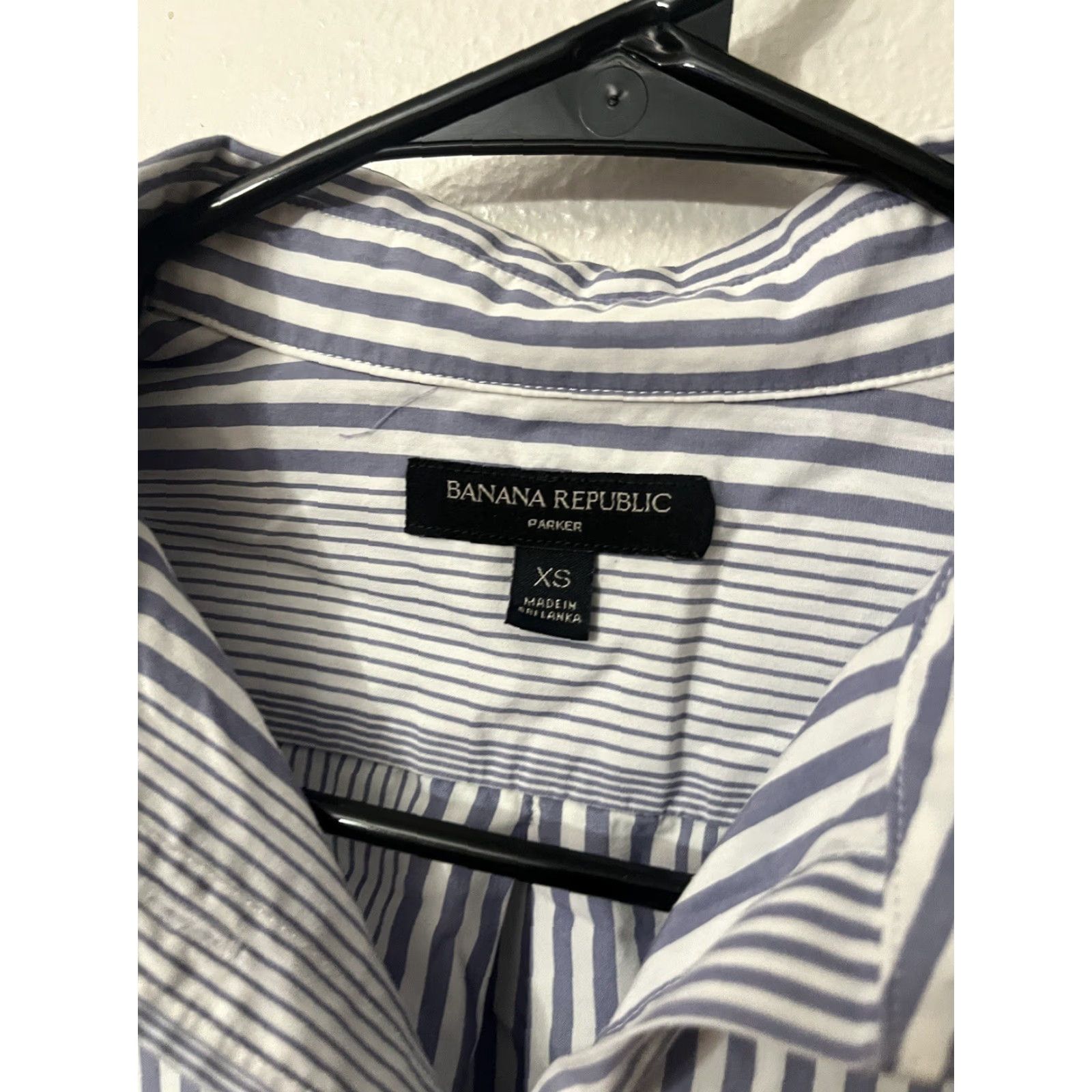 Banana Republic Banana Republic Parker Fit Button down Blouse Cotton Blue Stripe XS Women's Blouse Stripe Lightweight Cotton Shirt XS Size XS / US 0-2 / IT 36-38 - 2 Thumbnail