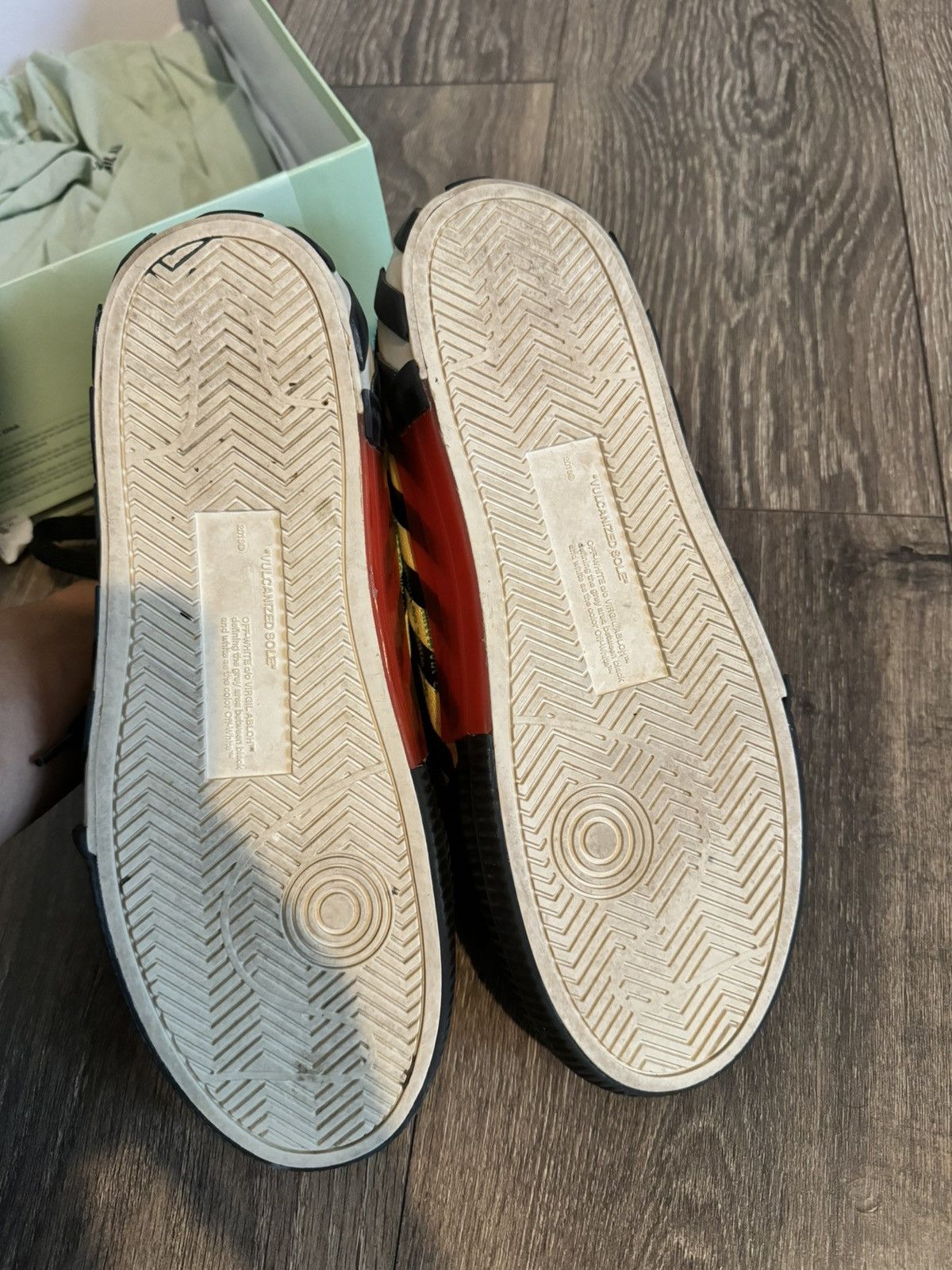 Off-White Off-white vulc low Yellow Green Size US 9.5 / EU 42-43 - 5 Thumbnail