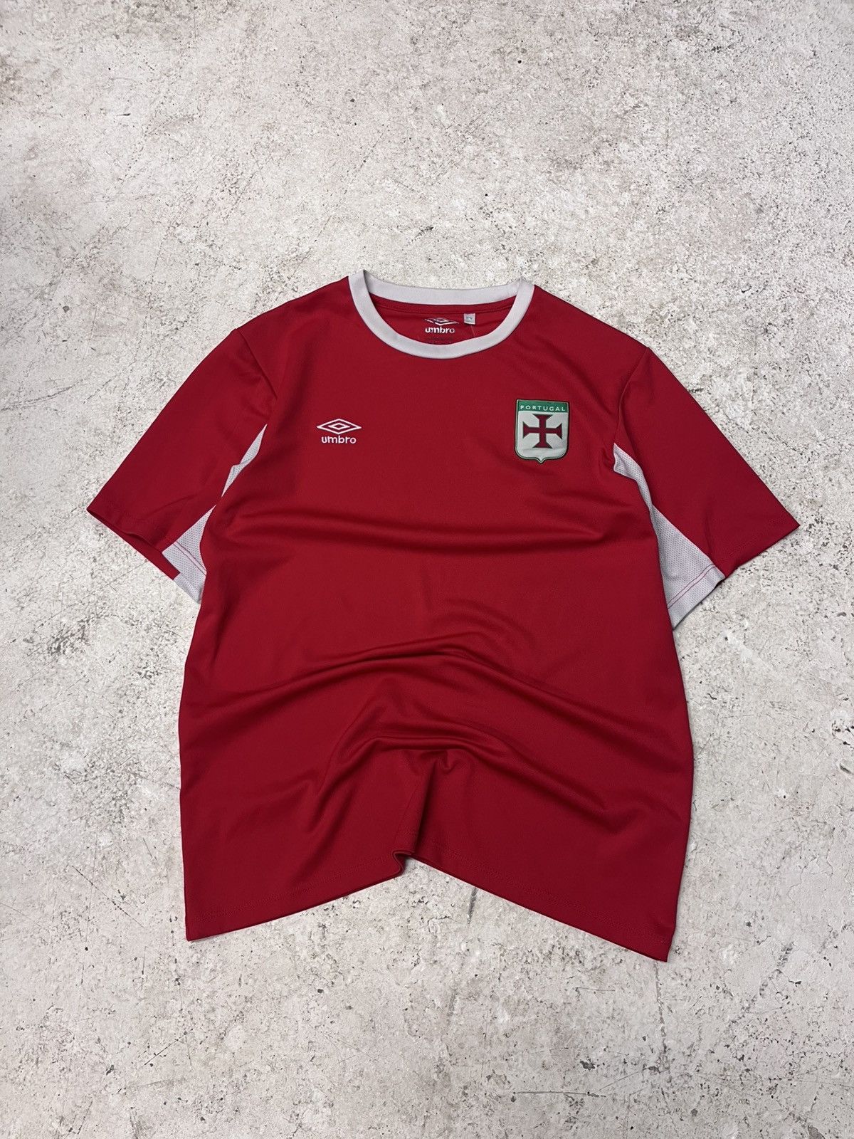Umbro Red umbro portugal soccer kit Size US M / EU 48-50 / 2 - 2 Thumbnail