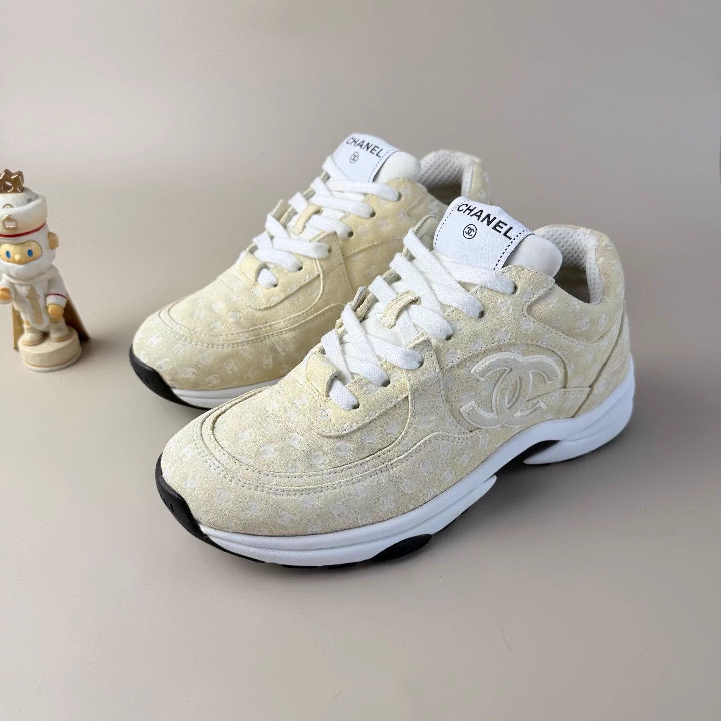 Chanel Chanel CC All Over Print Ivory Lace-Up Women's 38 Size US 7.5 / IT 37.5 - 1 Thumbnail