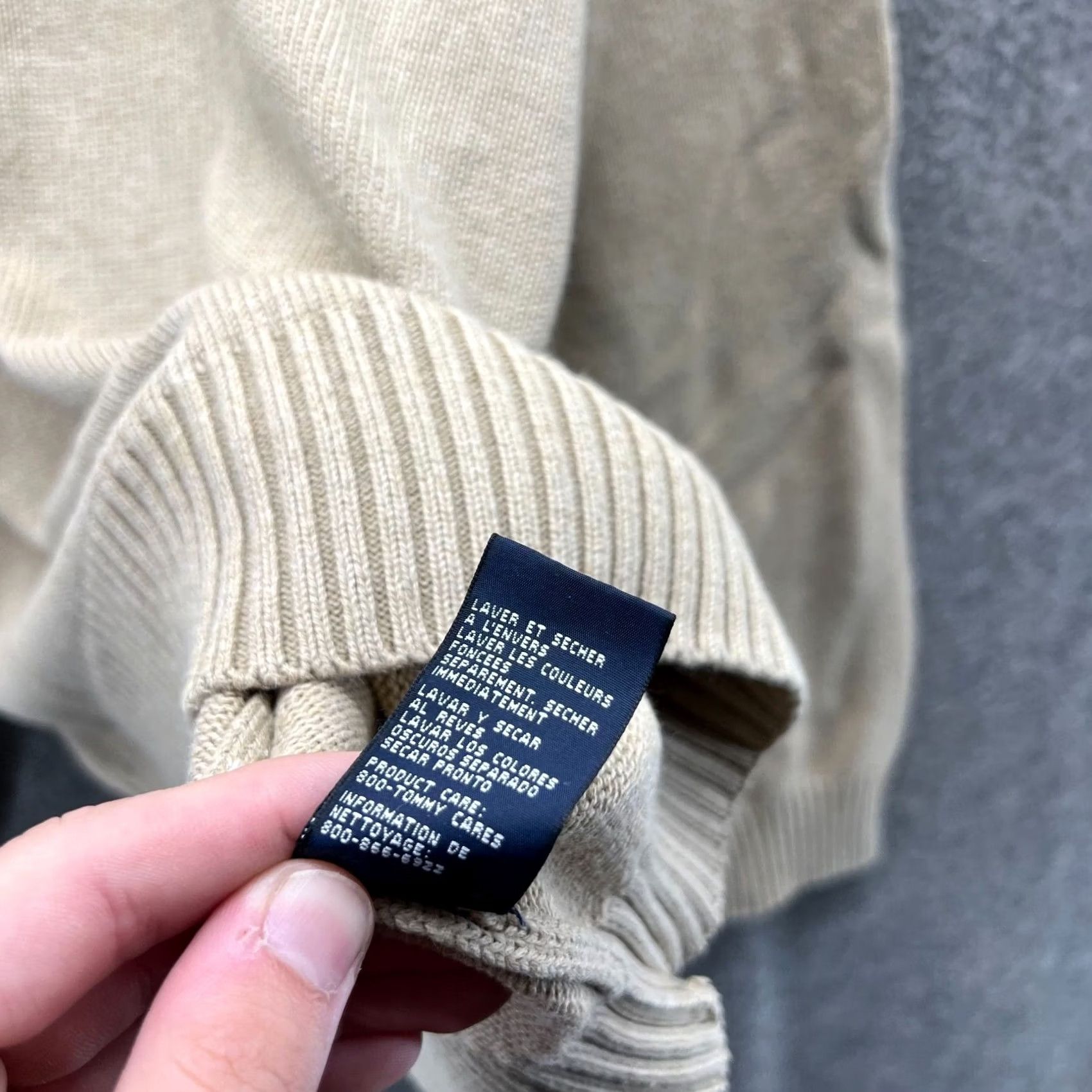 Tommy Hilfiger VINTAGE Tommy Hilfiger Sweater Mens M Khaki Crewneck Fleece Pullover Beige Tan Logo Striped? (Note: Original lacked stripes; adjust to exact terms.) Size US M / EU 48-50 / 2 - 7 Thumbnail