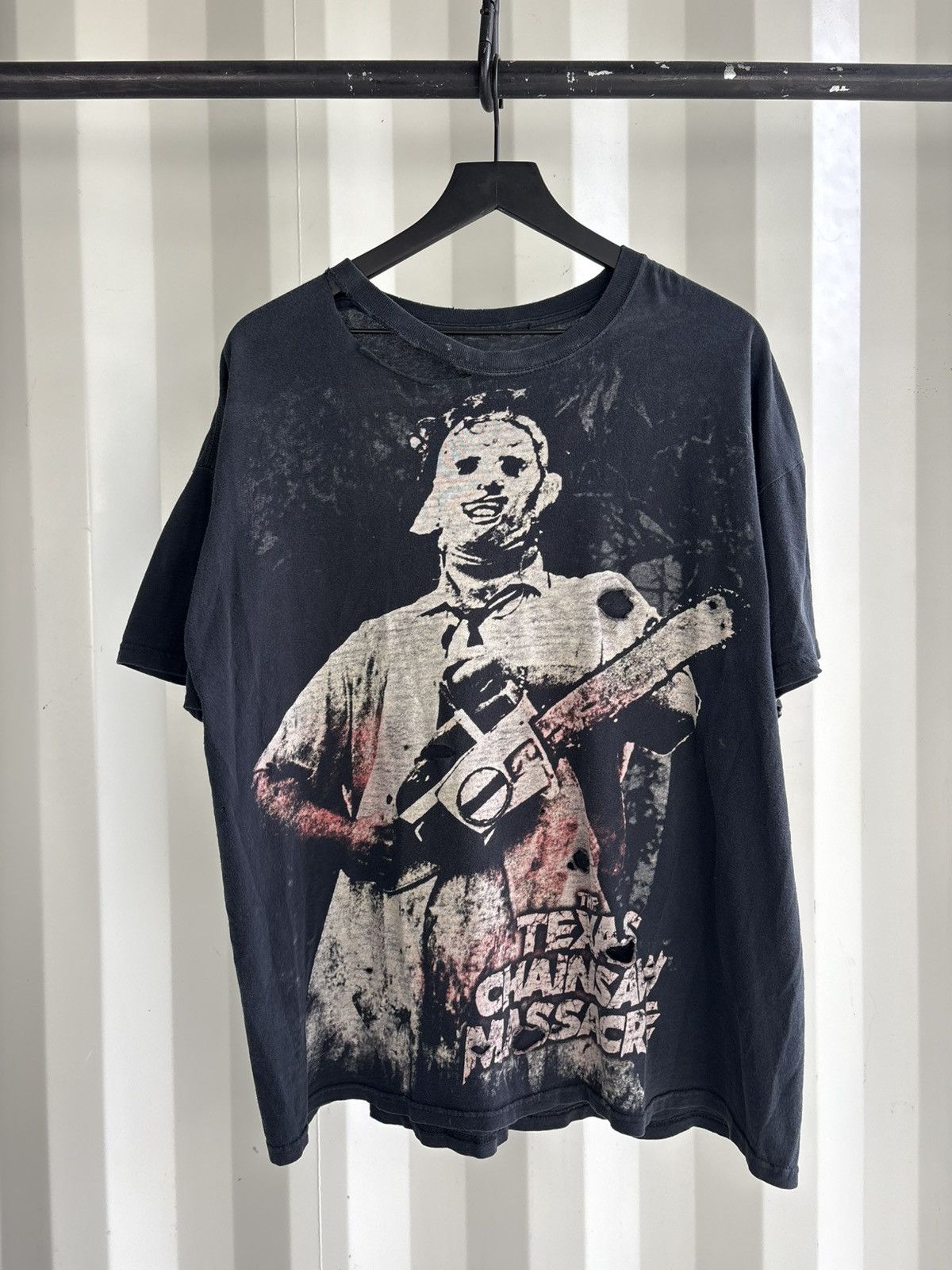 Vintage Thrashed Texas Chainsaw Faded Distressed Shirt GRUNGE Size US XL / EU 56 / 4 - 1 Thumbnail