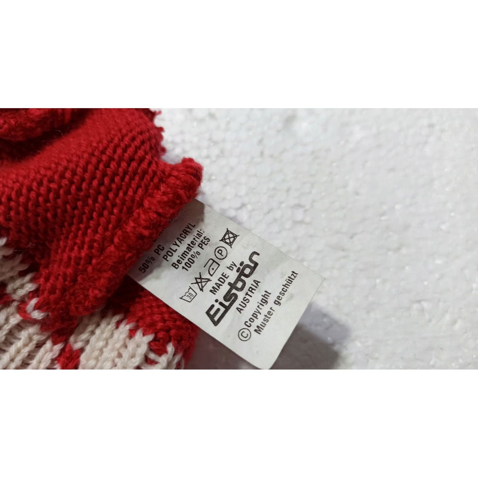 Vintage VINTAGE Eisbar Beanie Hat One Size Wool Blend Ear Flap Fair Isle Red White Knit Mens Womens Unisex Adults Boys Girls Size ONE SIZE - 7 Thumbnail