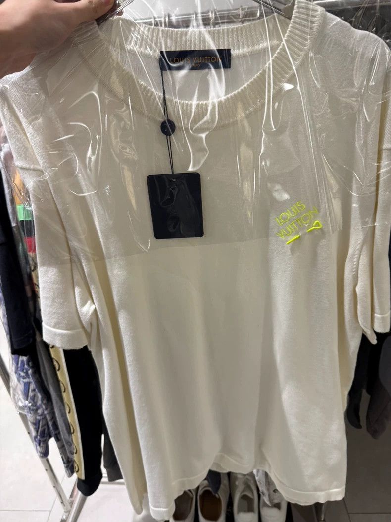 Louis Vuitton Fluorescent Green Pin Short Sleeve 2505-Nexta