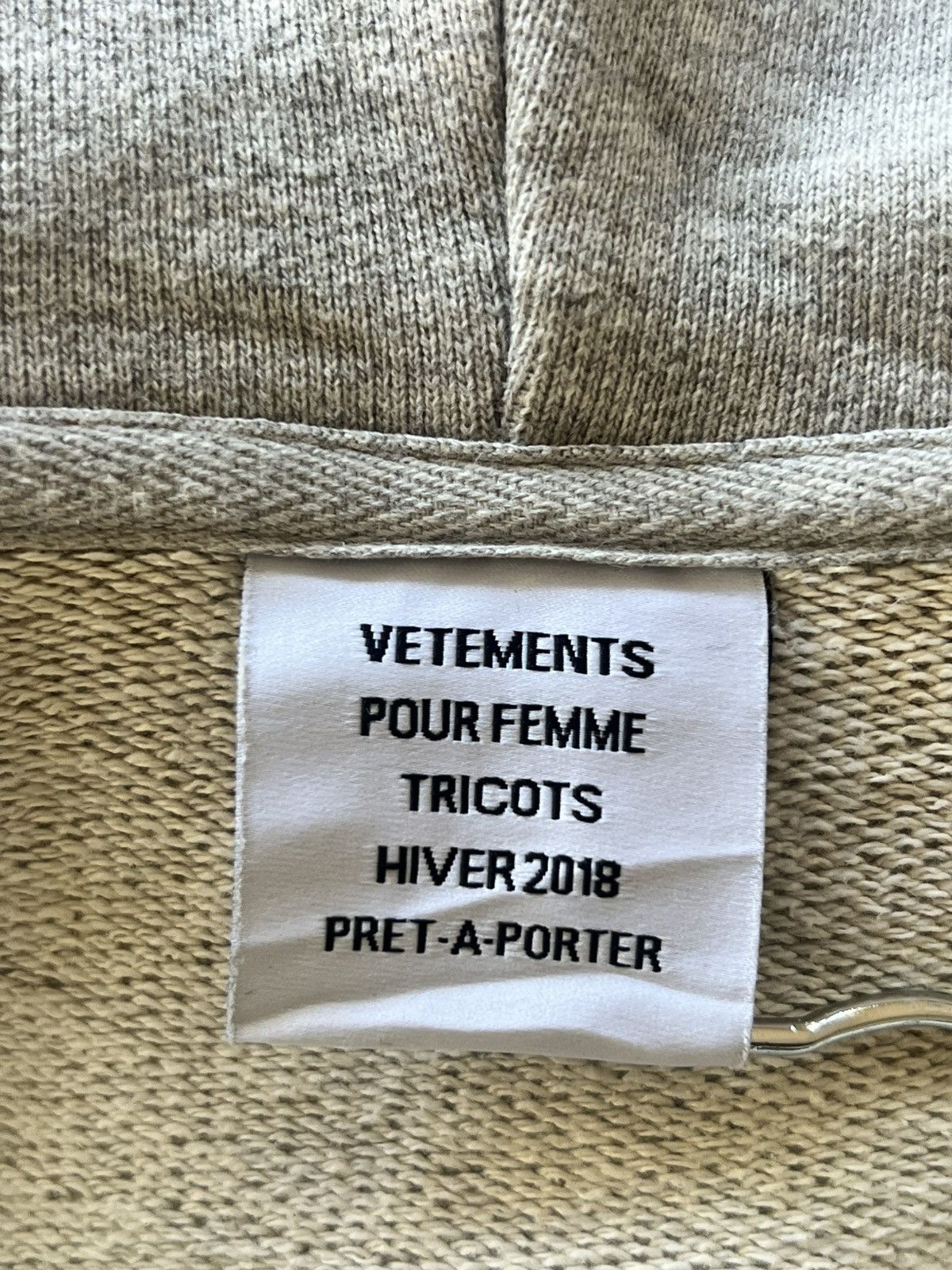 Vetements FW18 VETEMENTS MISSPLACED HOODIE Size US S / EU 44-46 / 1 - 12 Thumbnail
