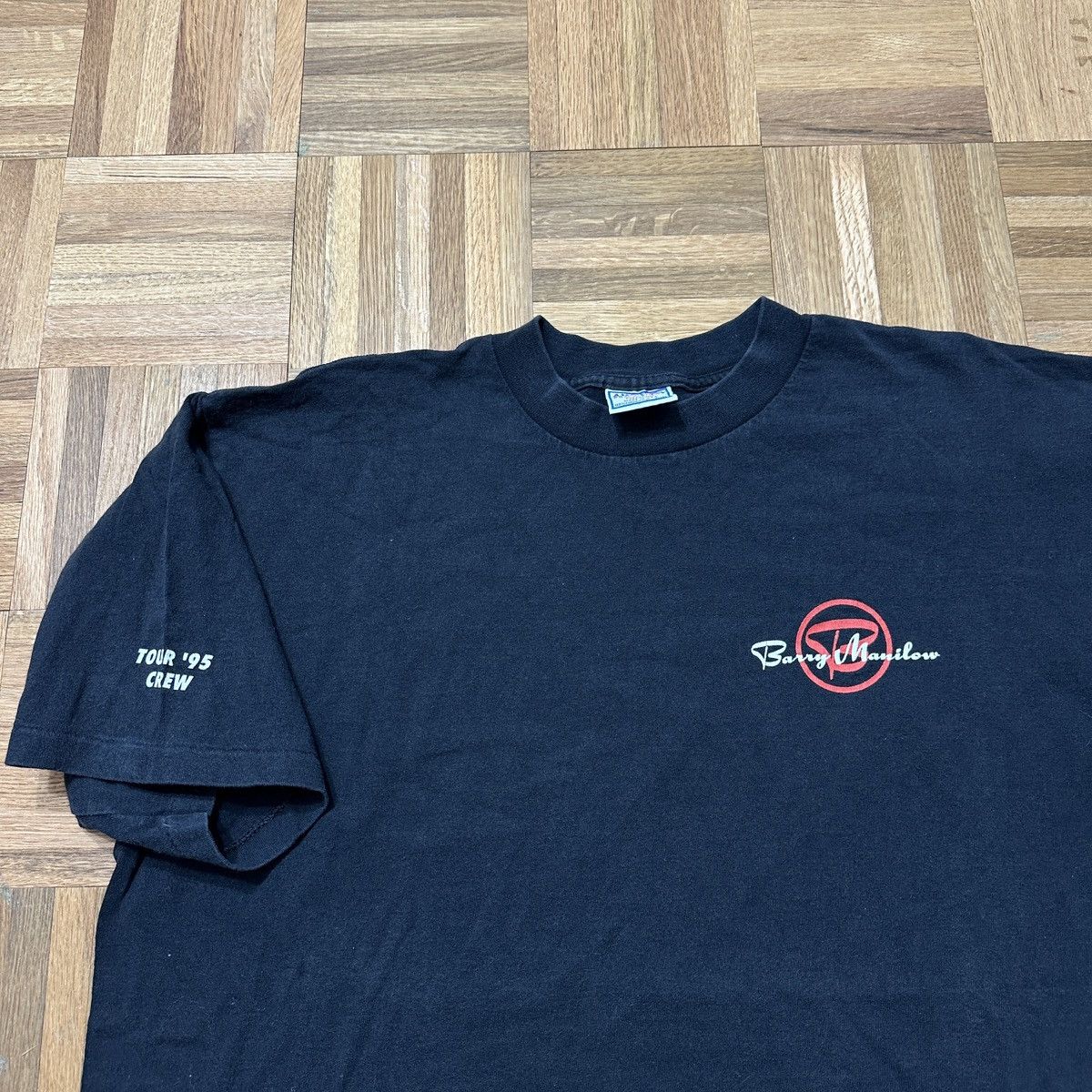All Sport Vintage Barry Manilow crew tee Size US XL / EU 56 / 4 - 3 Thumbnail