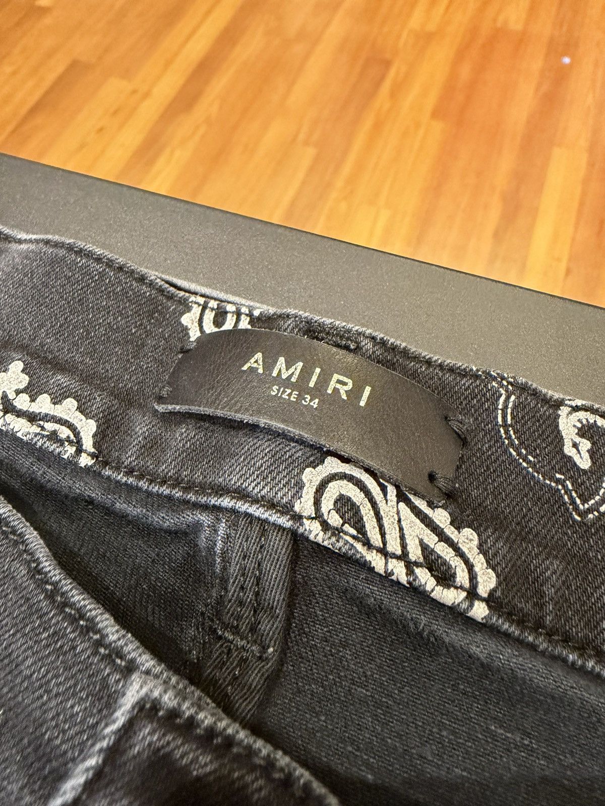 Amiri Amiri Flocked Paisley Bandana Black Denim Jeans Size US 34 / EU 50 - 3 Thumbnail