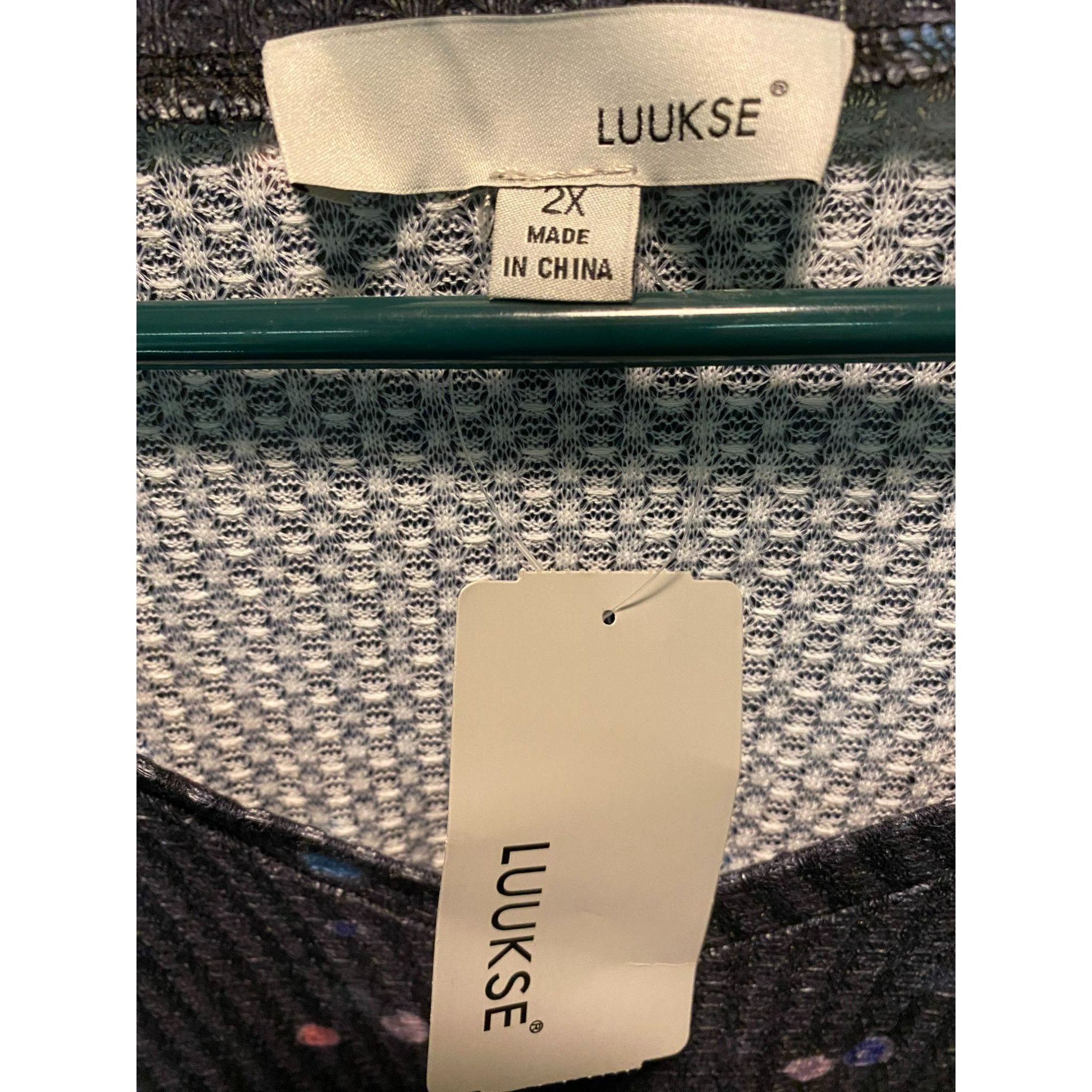 Other Luukse Womens 2X Long Sleeve Black and Polka Dot V-Neck Top Size XXL / US 16-18 / IT 52-54 - 2 Thumbnail