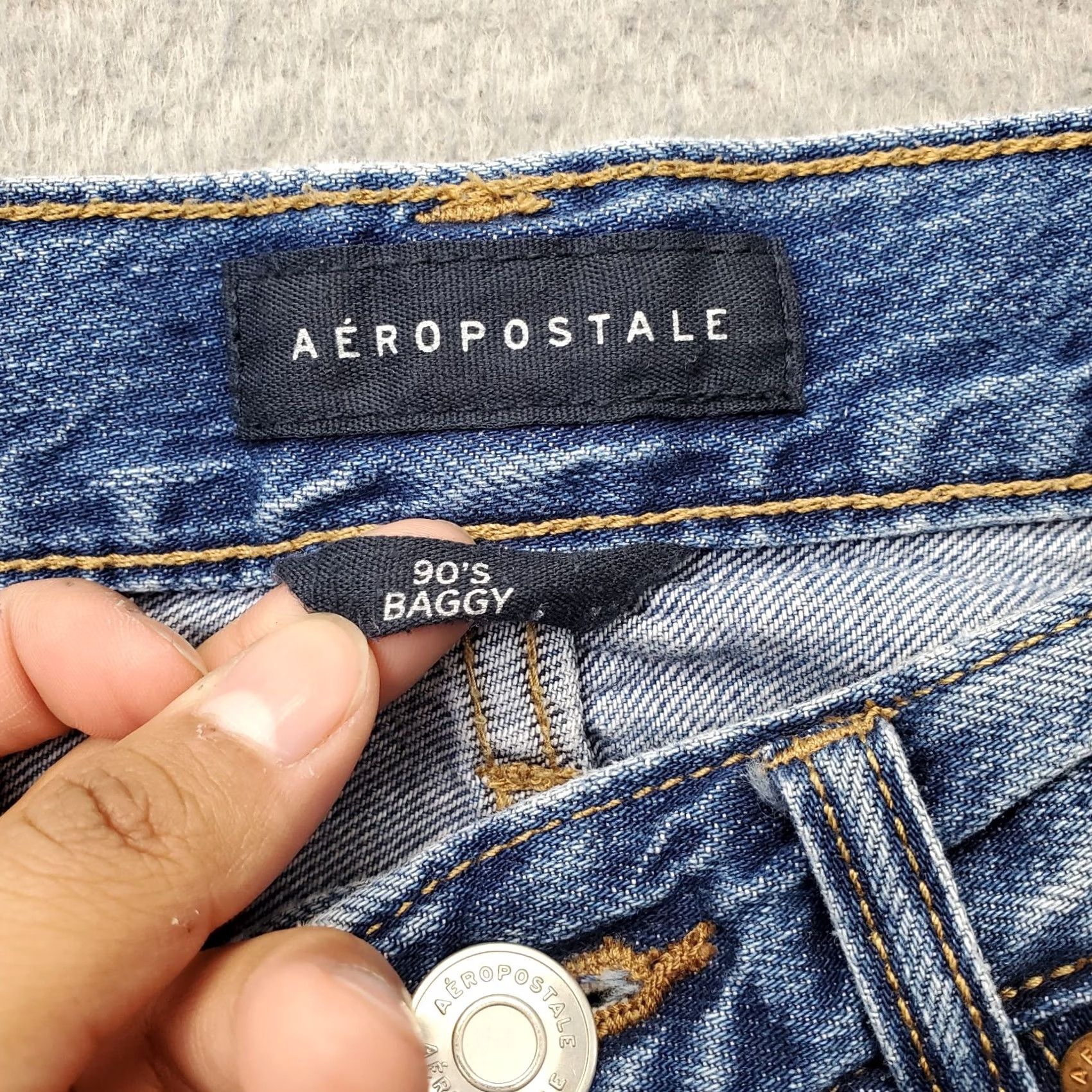 Vintage Aéropostale Womens 2 Baggy Jeans Denim Blue Button Fly Distressed Straight Leg 90s Style Jeans Women’s Size 2 Size 26" / US 2 / IT 38 - 7 Thumbnail