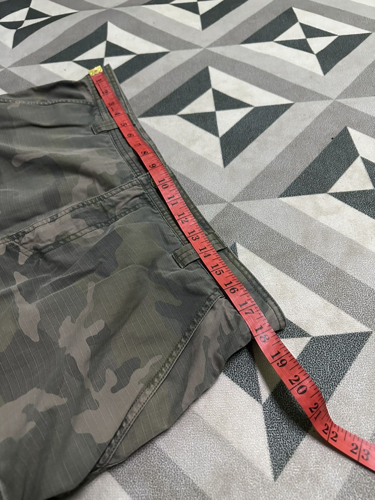 The North Face The north face camo cargo short pants Size US 34 / EU 50 - 9 Thumbnail