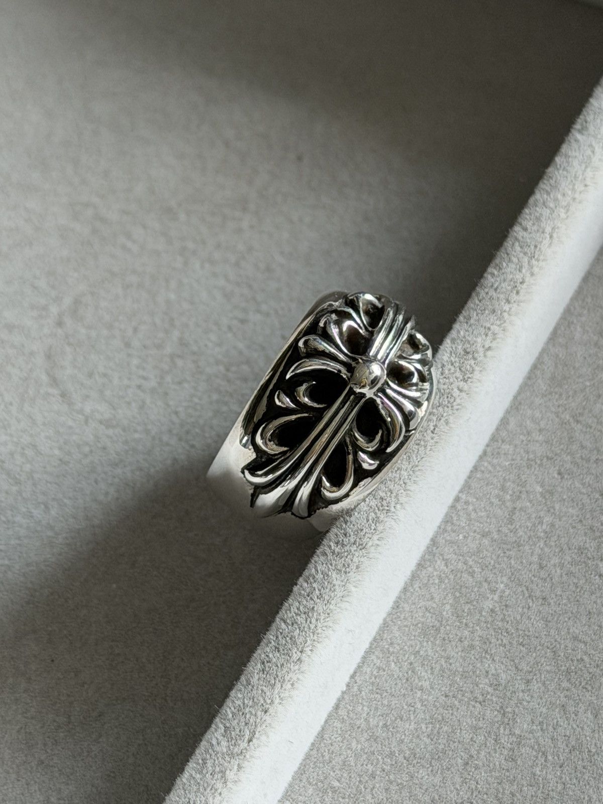 Chrome Hearts Chrome Hearts Floral Cross Ring Size ONE SIZE - 14 Thumbnail