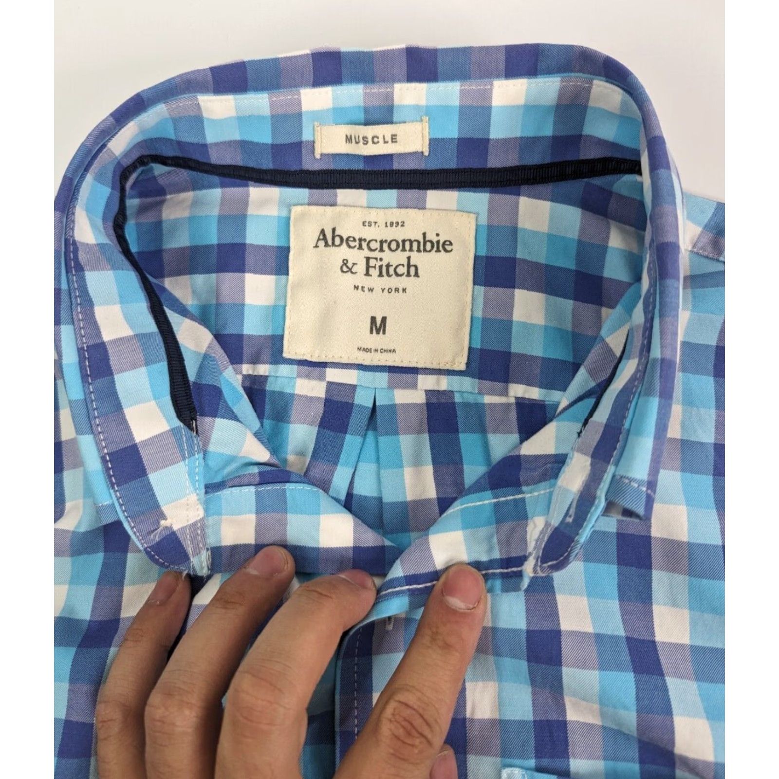 Abercrombie & Fitch Abercrombie & Fitch Button-Up Shirt Sz Medium Blue Check Muscle Fit Long Sleeve Casual Mens Size US M / EU 48-50 / 2 - 7 Thumbnail