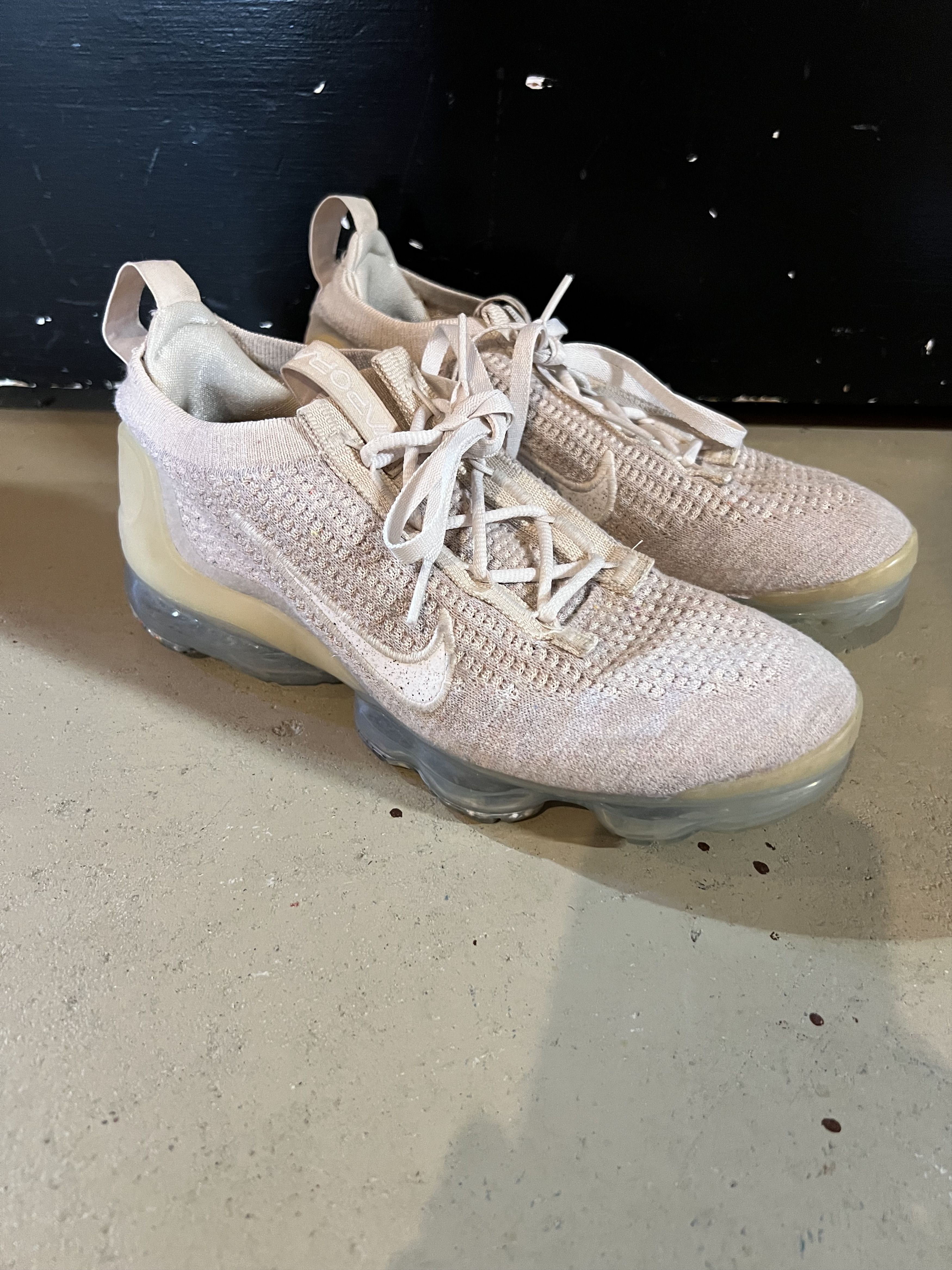 Nike Nike Air VaporMax 2021 FK White Pure Platinum (Women's) Size US 7.5 / IT 37.5 - 1 Thumbnail