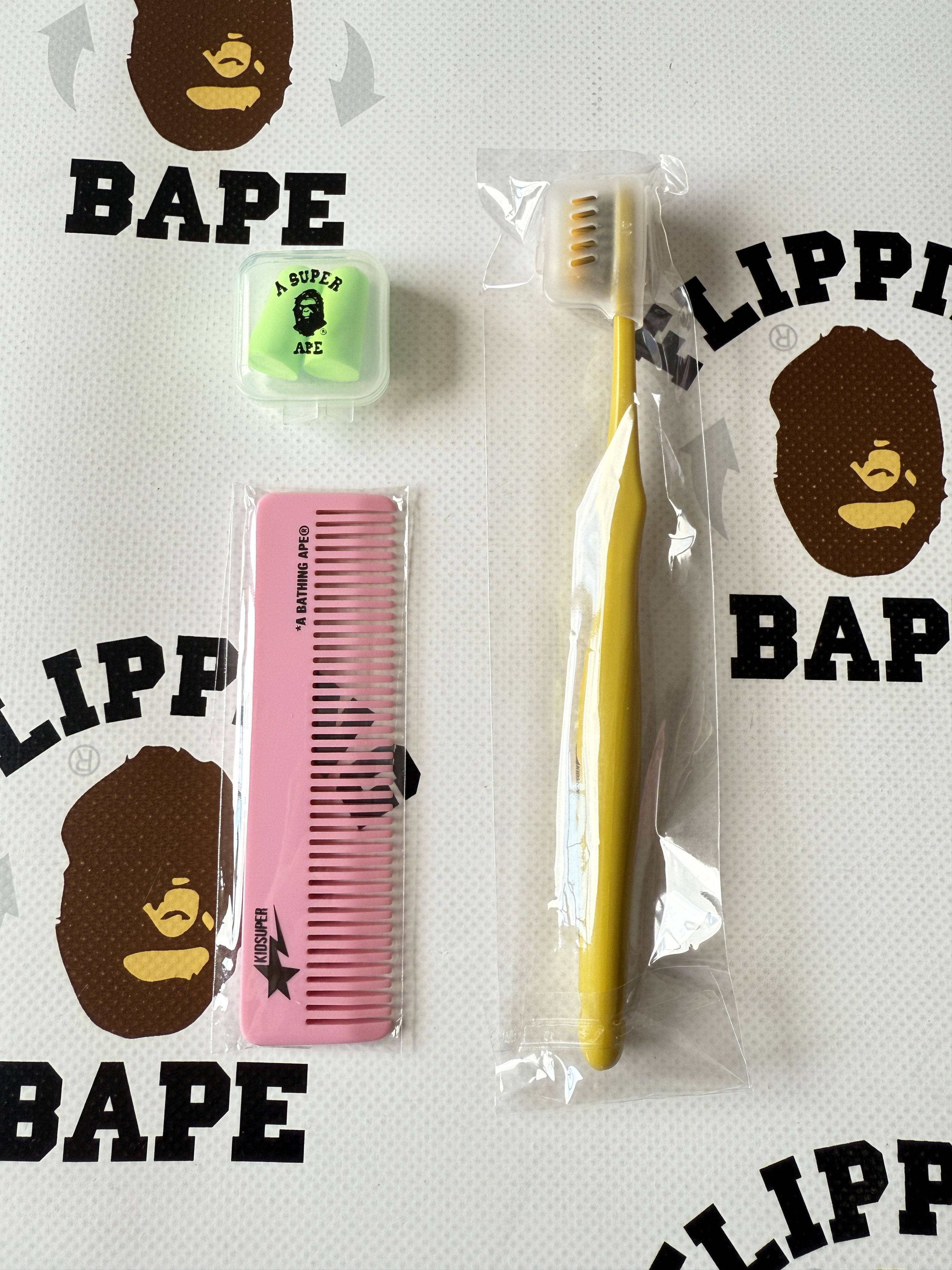 Bape × KidSuper BAPE X KIDSUPER TRAVEL KIT Size ONE SIZE - 8 Thumbnail