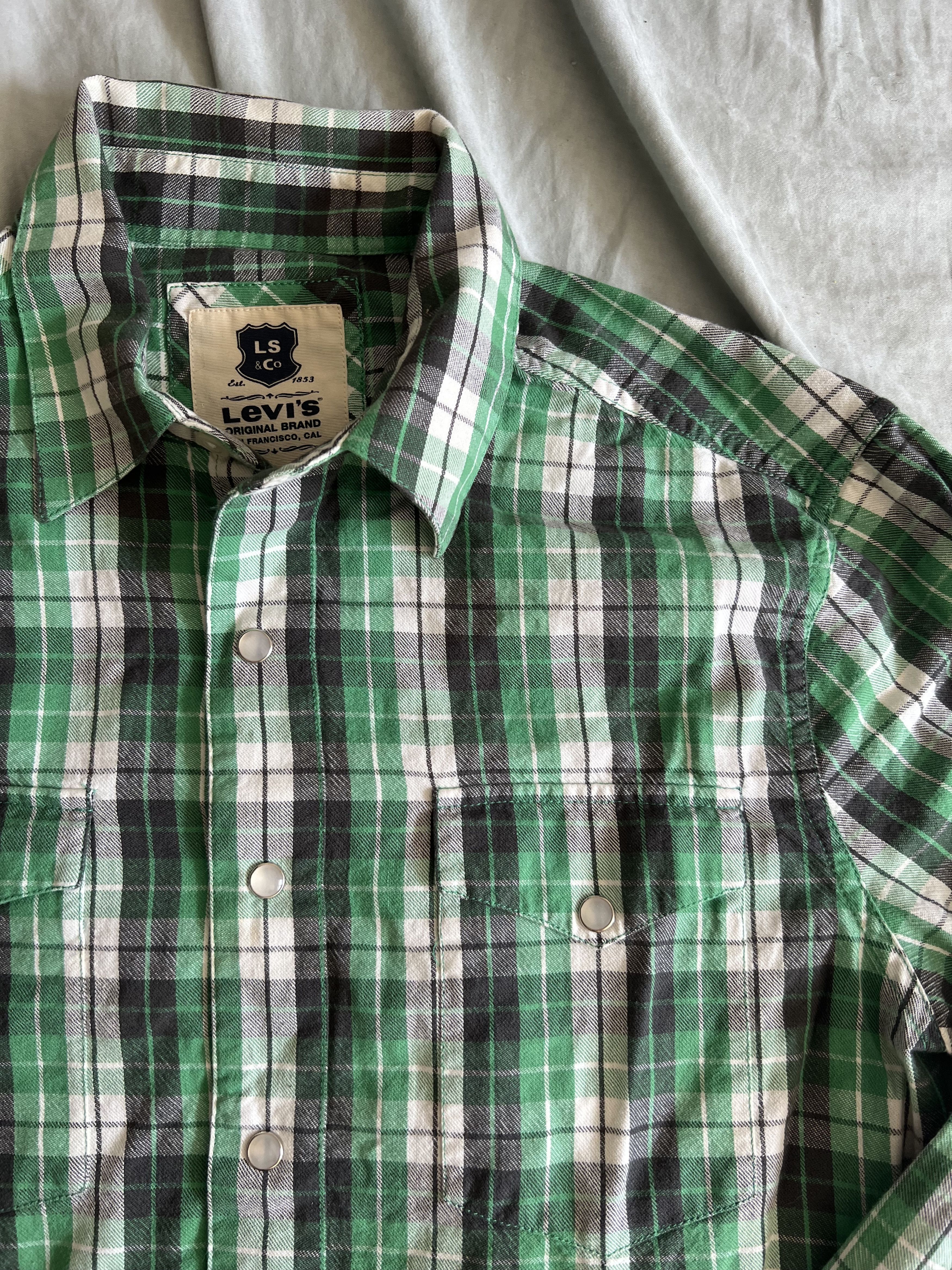 Levi's Levi's western button up shirt in plaid small $89.50 Size US S / EU 44-46 / 1 - 3 Thumbnail