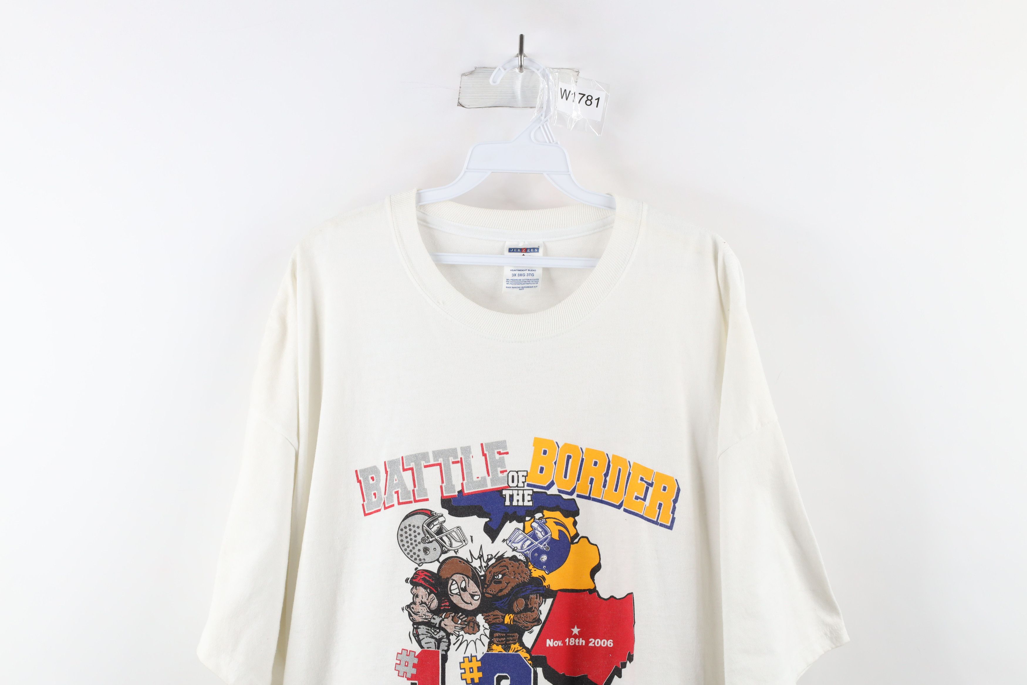 Vintage Vintage University University of Michigan Football T-Shirt Size US XXL / EU 58 / 5 - 2 Thumbnail