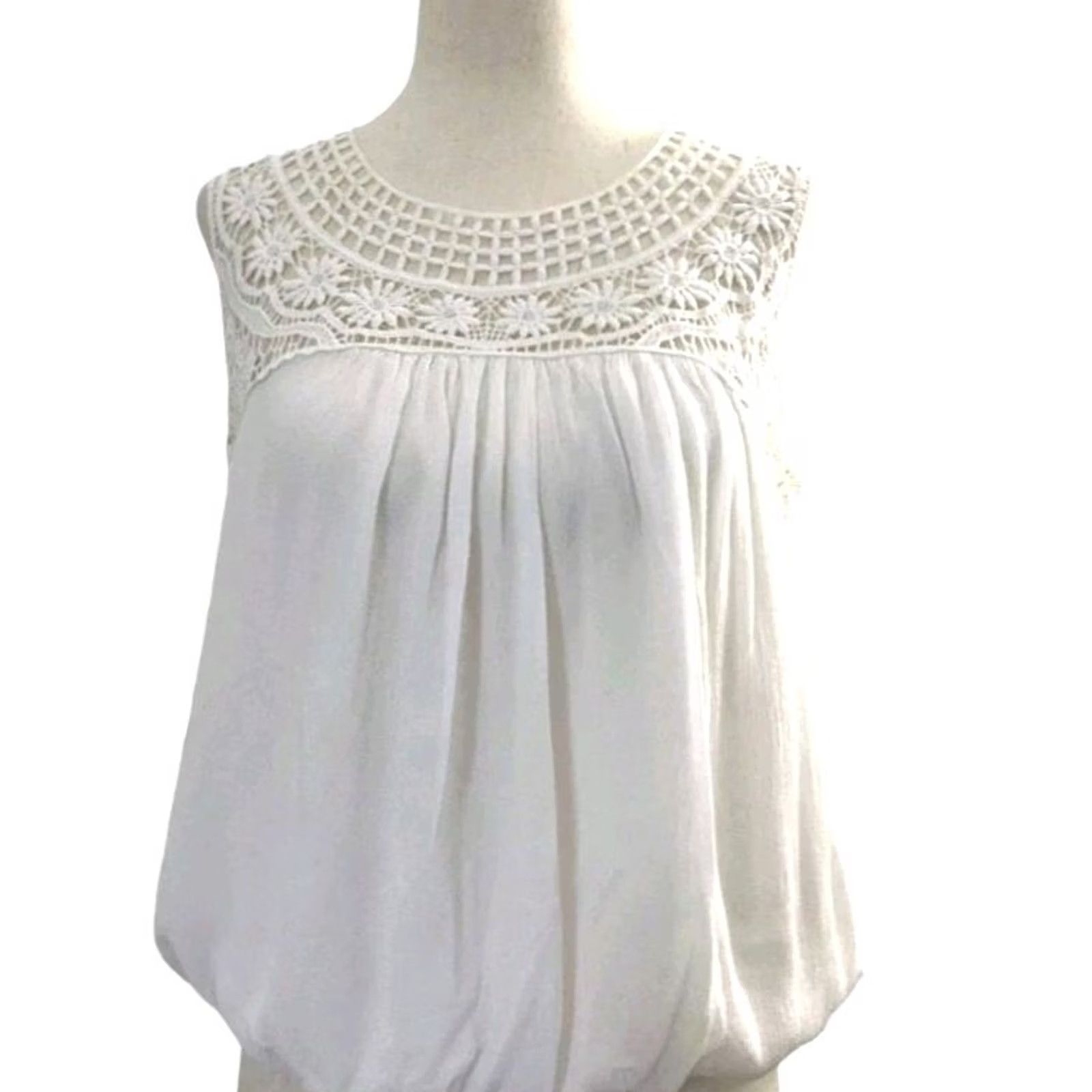 Vintage Max Studio Women’s Blouse Cropped Bohemian Crochet Neckline Ivory Elastic Waist Sleeveless Round Neck Regular Size S Size S / US 4 / IT 40 - 2 Thumbnail