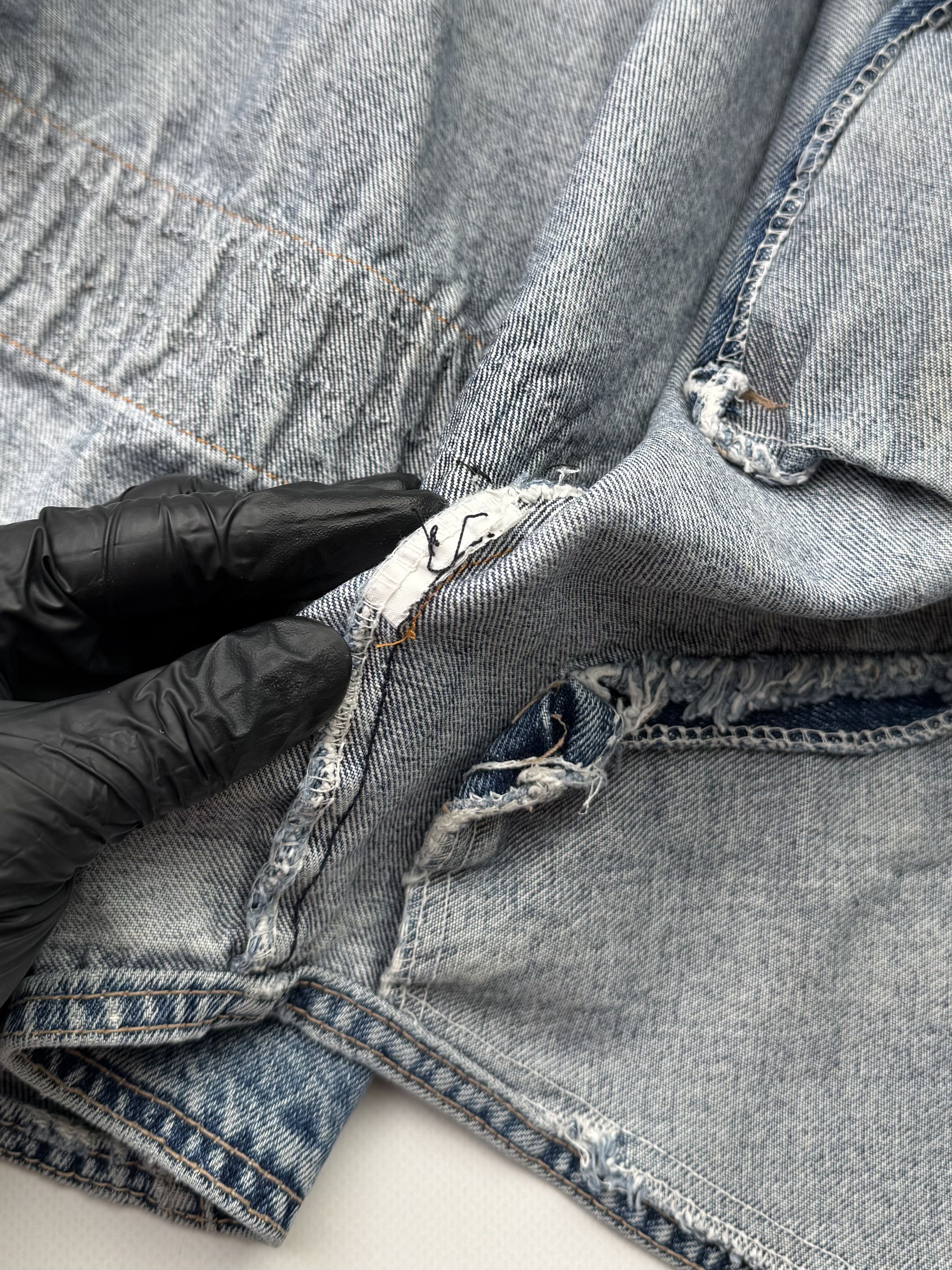 Versace Jeans Couture Versace Jeans Couture 80's Denim Jacket (145) Size M / US 6-8 / IT 42-44 - 11 Thumbnail