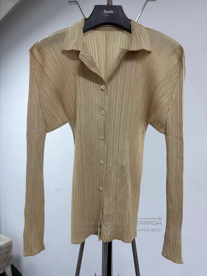 Issey Miyake Issey Miyake Champagne Gold Pleated Top Size L / US 10 / IT 46 - 1 Thumbnail