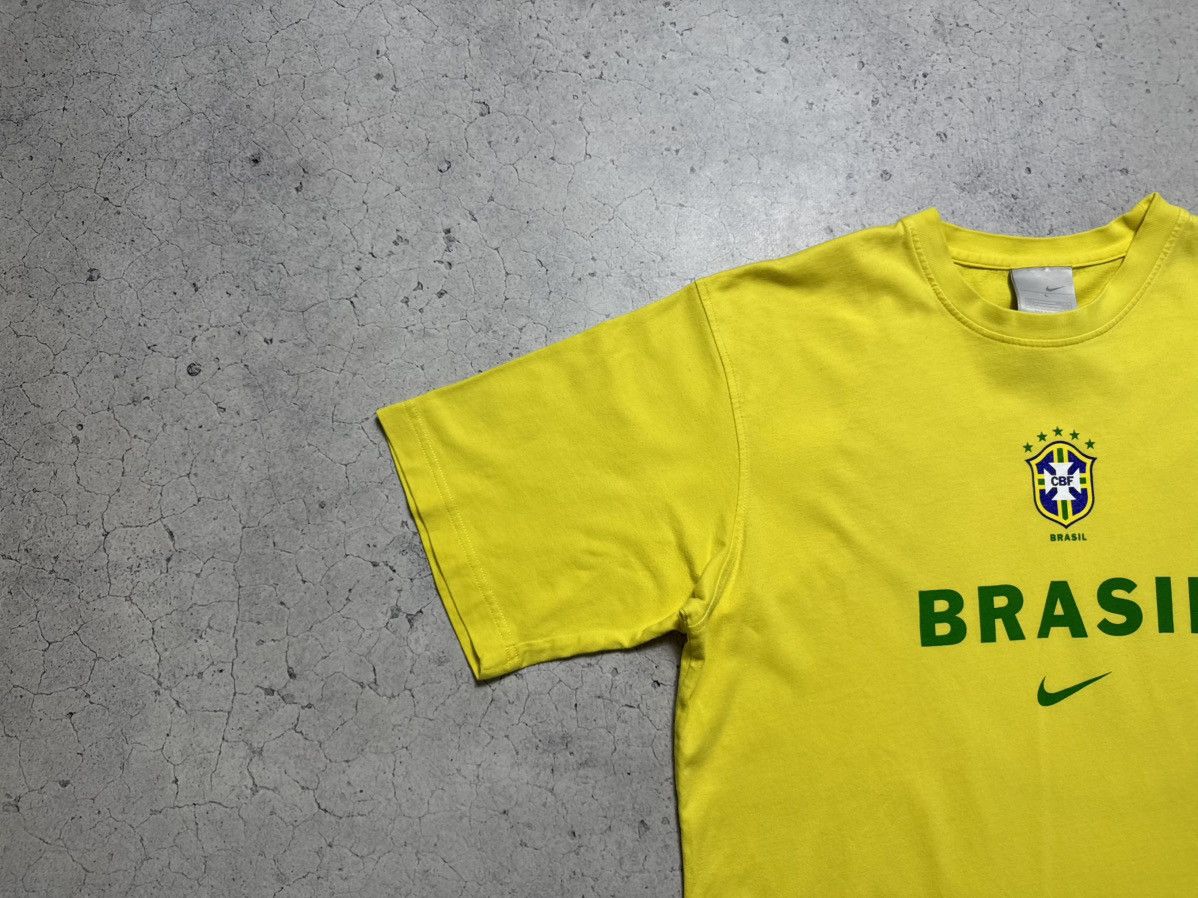 Nike Nike Brasil #7 Ronaldinho Vintage T-Shirt Soccer Jersey Size US L / EU 52-54 / 3 - 4 Thumbnail