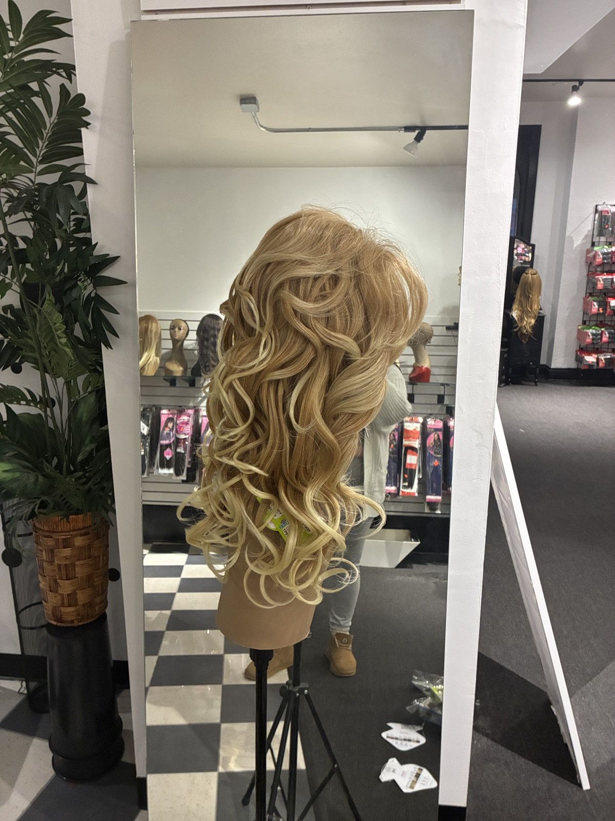 Other Tess wigs Size ONE SIZE - 2 Thumbnail