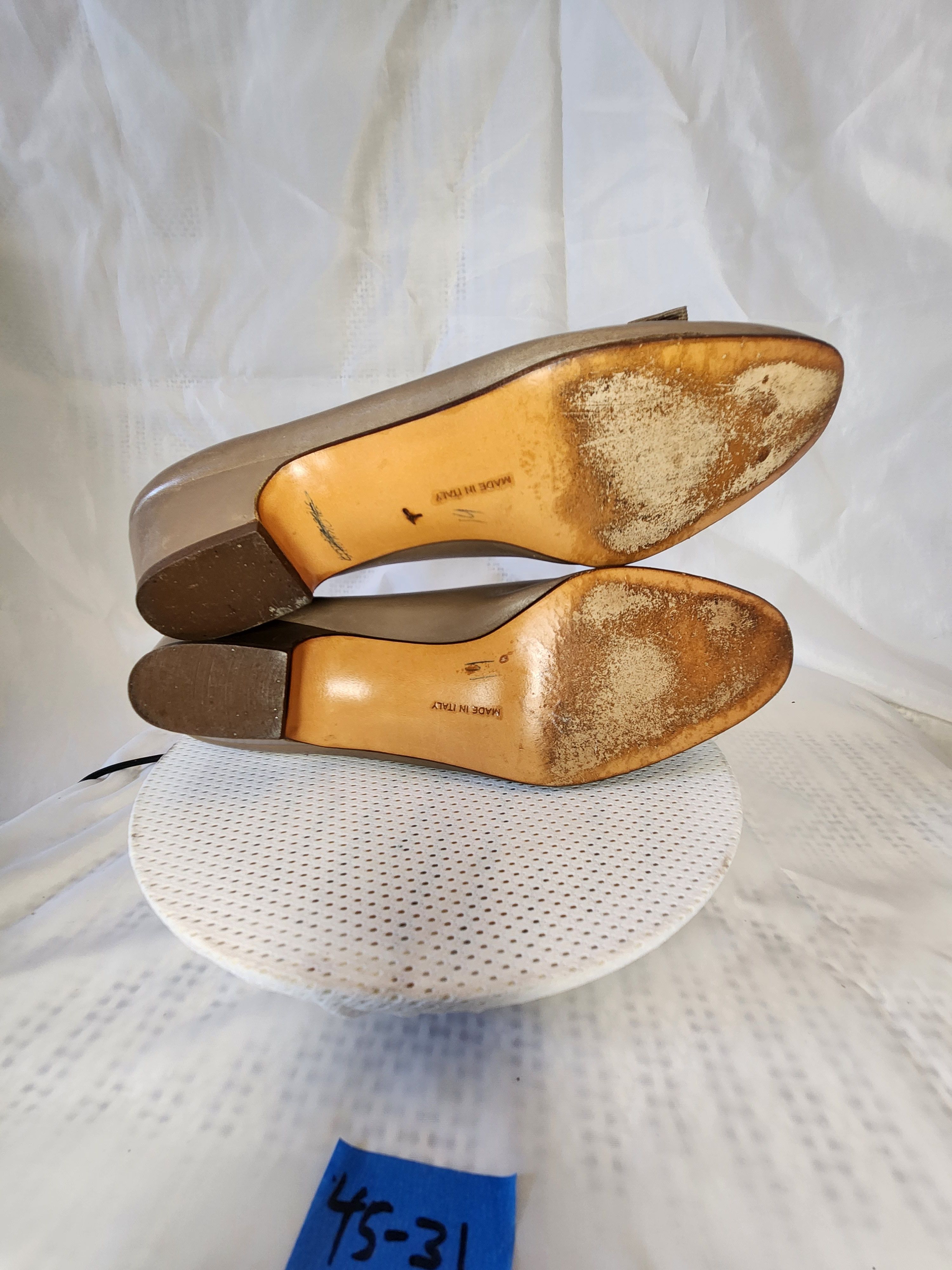 Salvatore Ferragamo VARA Size US 10 / IT 40 - 6 Thumbnail