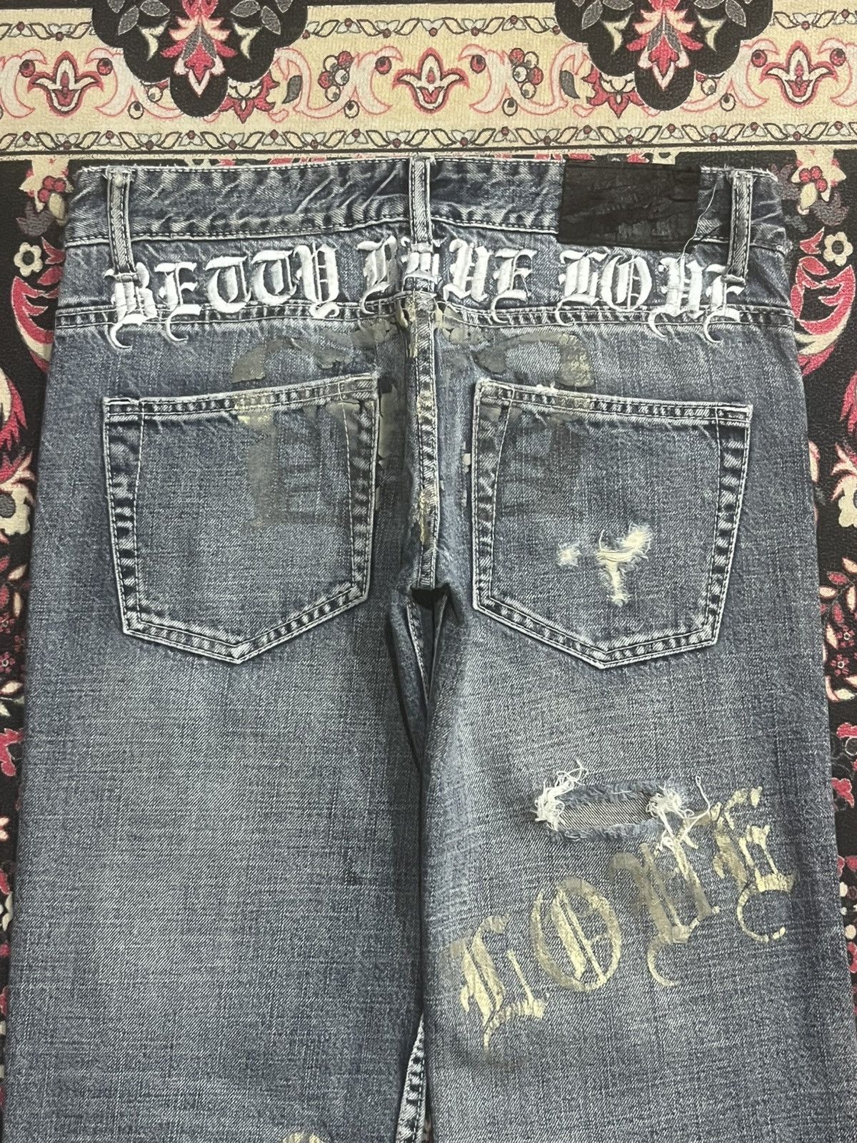 Hysteric Glamour Betty Blue Love Big Slogan Distressed Blue Cracked Jeans Size 30" / US 8 / IT 44 - 7 Thumbnail
