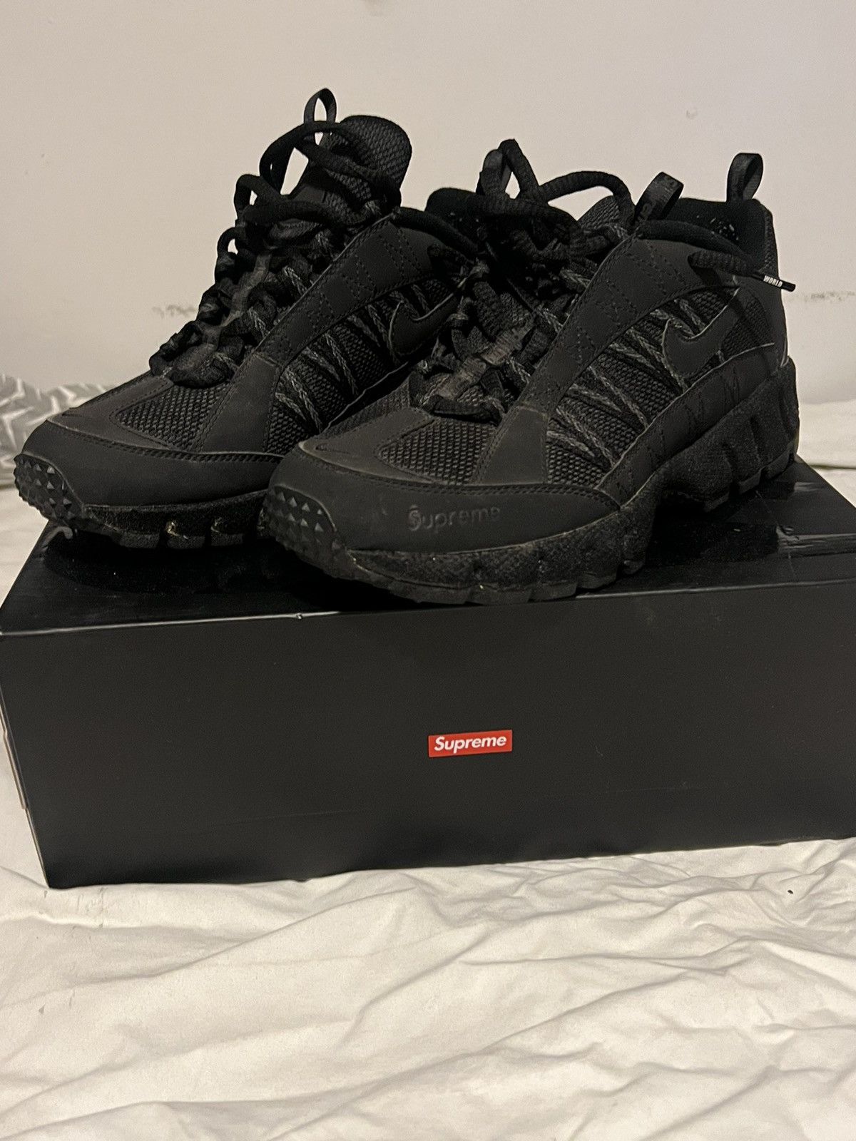 image of Nike Humara Triple Black Shoes, Men's (Size 8)