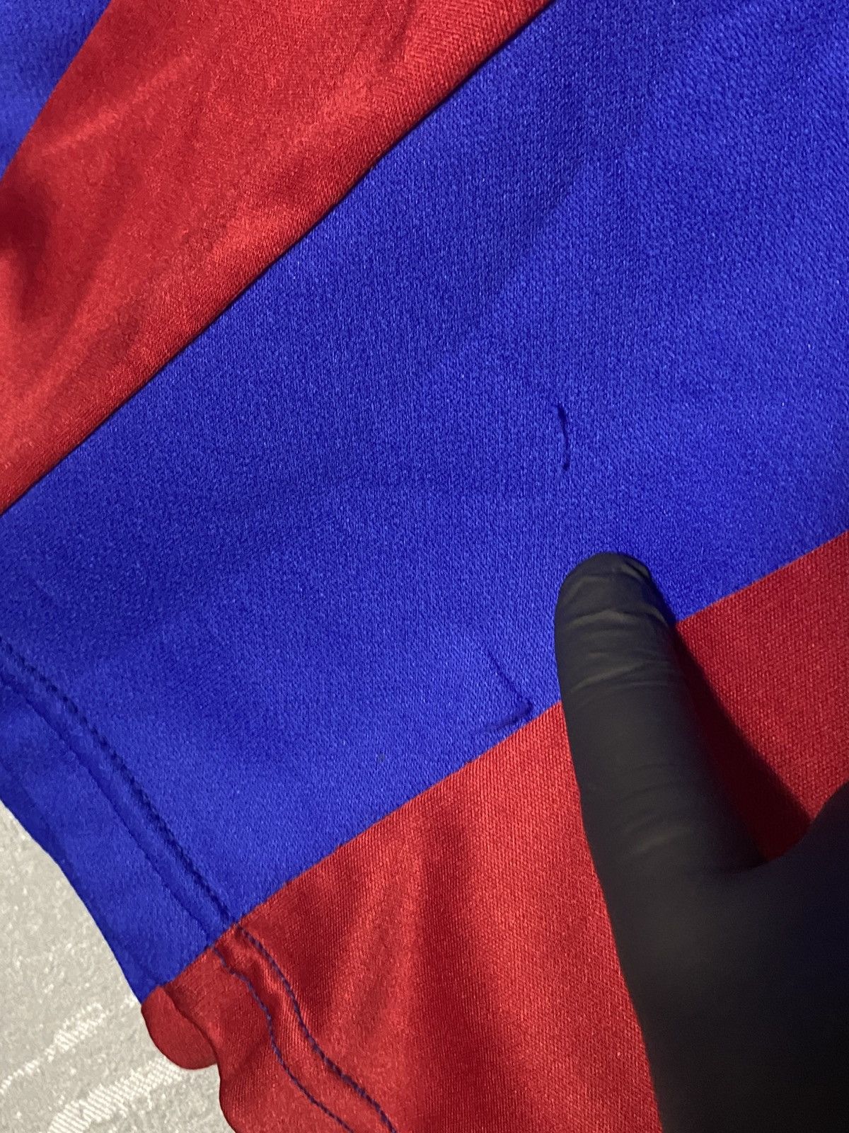 Nike Vintage Barcelona Nike Soccer Jersey 2001 Home Football kit Size US L / EU 52-54 / 3 - 8 Thumbnail