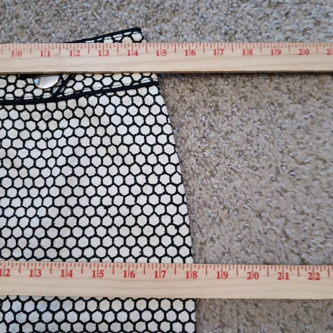 Ann Taylor Ann Taylor Skirt Petites 2P Short White Black Geometric Lined Silk Zip Women Size 26" / US 2 / IT 38 - 3 Thumbnail