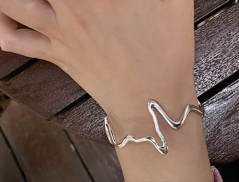 Jewelry × Vintage Irregular Wave Open Cuff Bracelet Size ONE SIZE - 4 Thumbnail