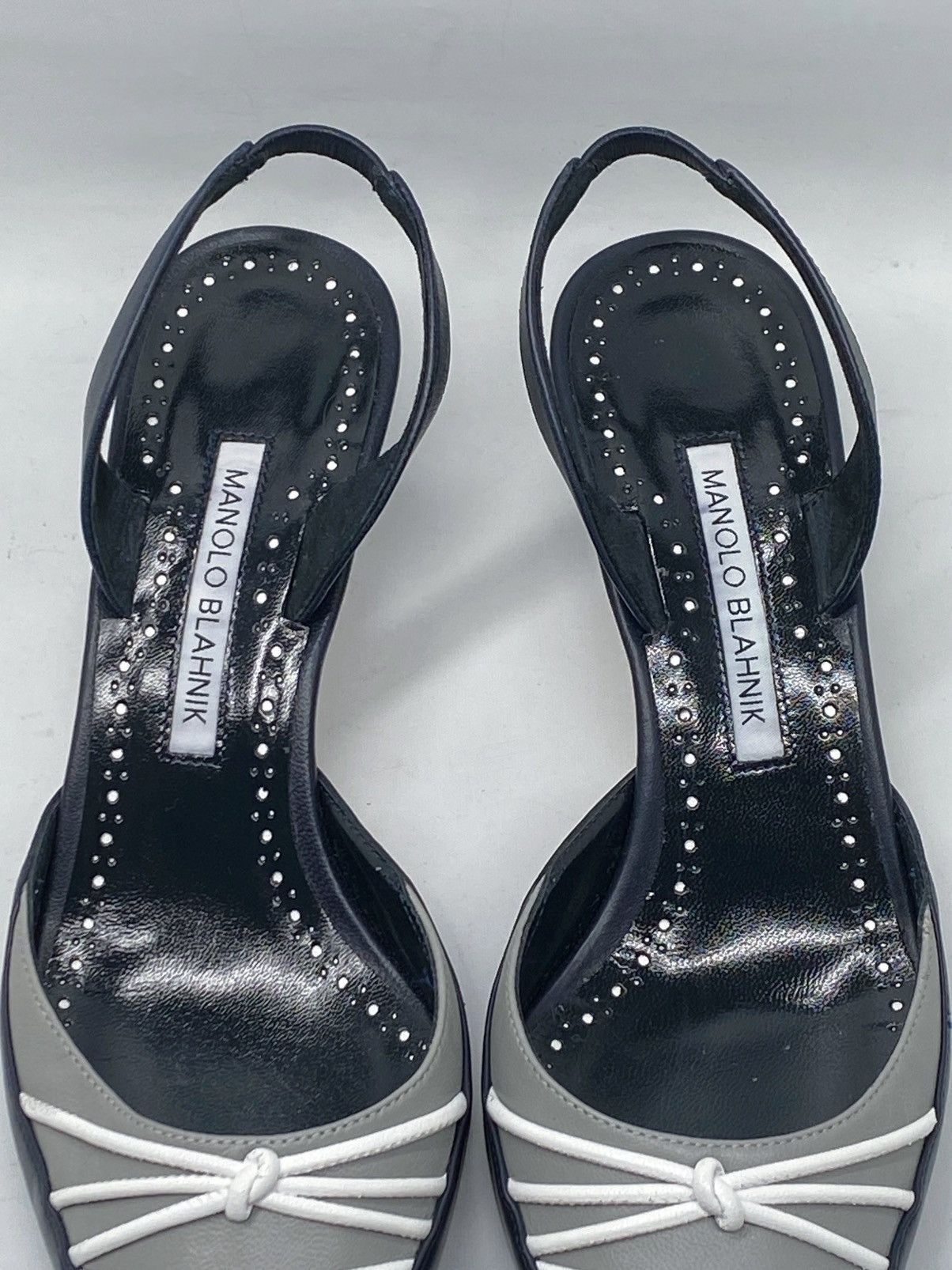 Manolo Blahnik Manolo Blahnik 50MM Leather Slingback Pumps size 37.5 Size US 7.5 / IT 37.5 - 9 Thumbnail