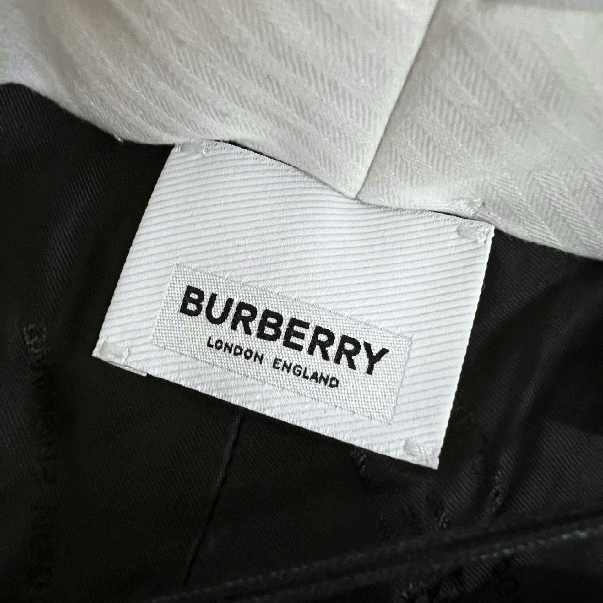 Burberry Burberry Knight Embroidered Trousers Size US 32 / EU 48 - 4 Thumbnail