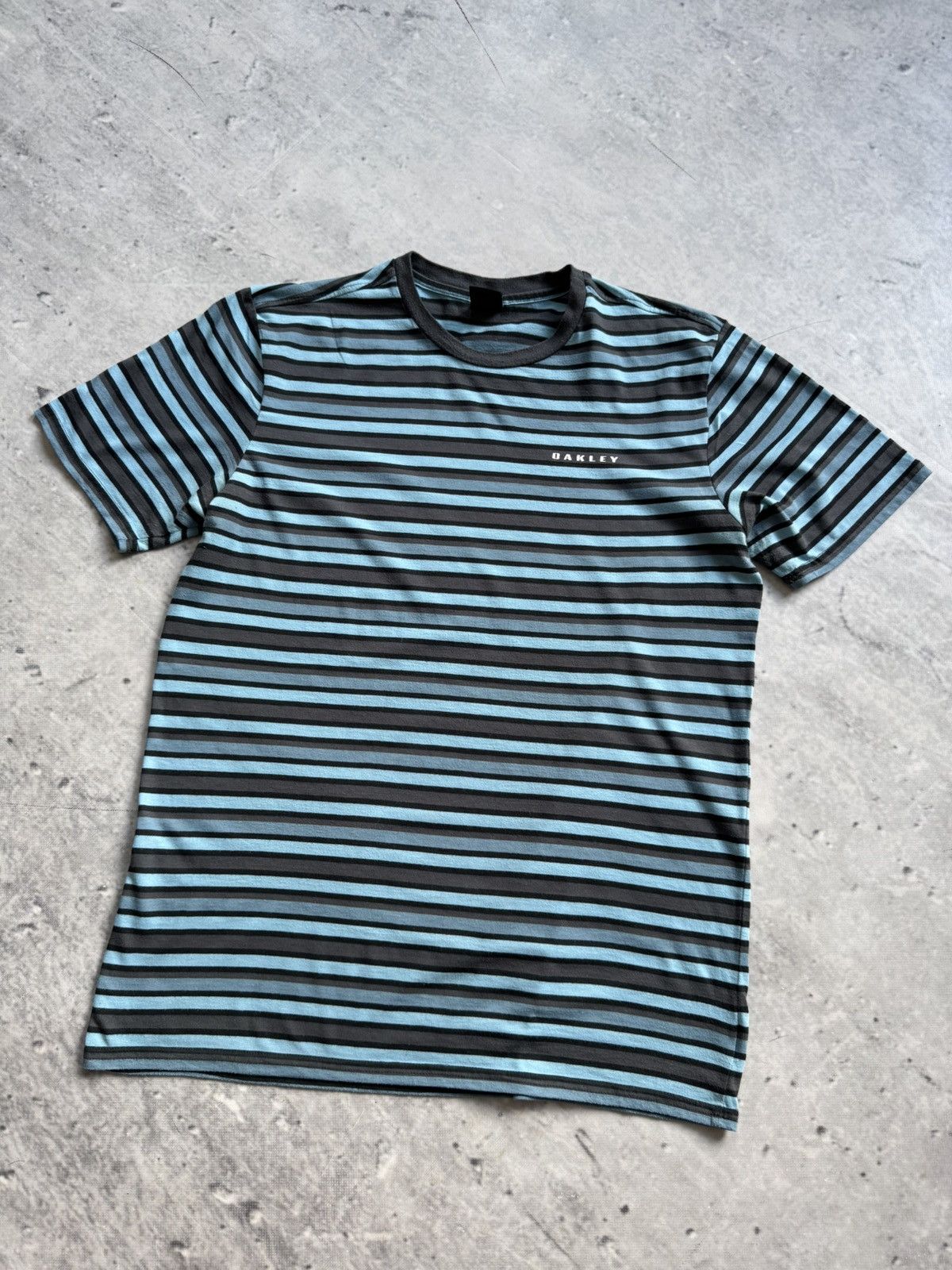 Oakley Oakley vintage tee Size US M / EU 48-50 / 2 - 1 Thumbnail