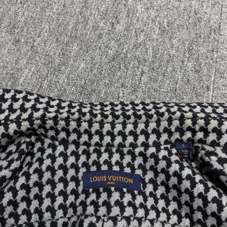 Louis Vuitton Louis Vuitton Houndstooth shirt Size US S / EU 44-46 / 1 - 2 Thumbnail