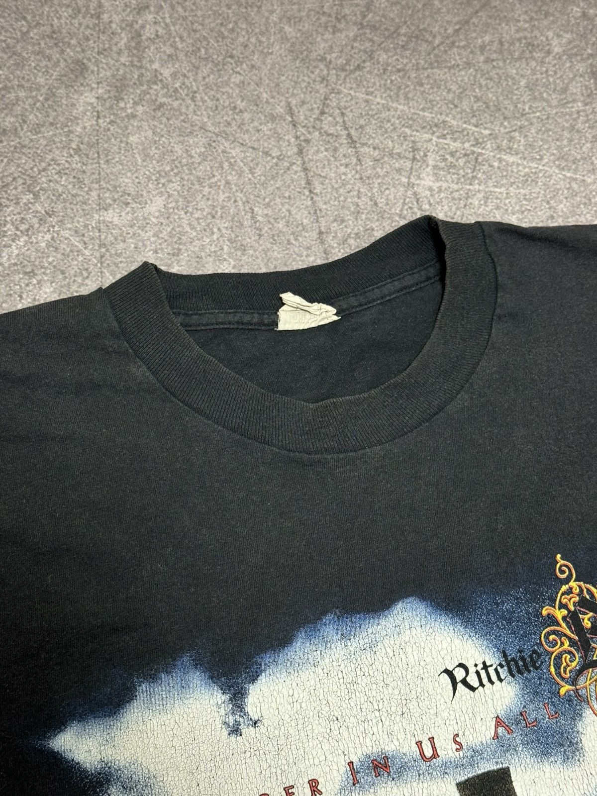 Band Tees Vintage 1995 Ritchie Blackmore Rainbow T Shirt Size US L / EU 52-54 / 3 - 3 Thumbnail